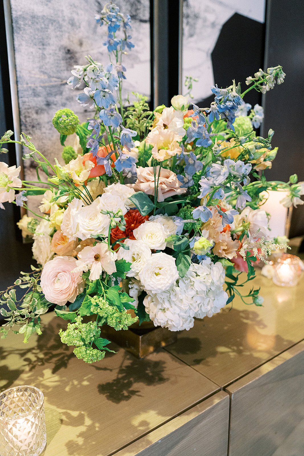 spring-flowers-juliet-ballroom-london-house-hotel-chicago-hbicweddings