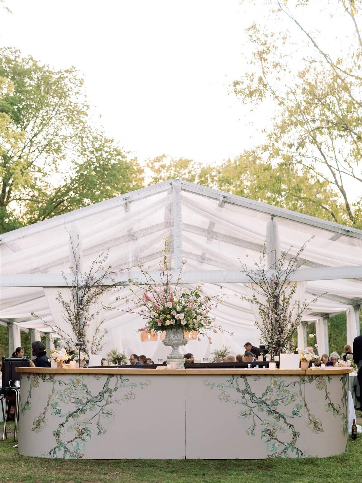 22-pink-garden-wedding-cheekwood-modern-vintage-events