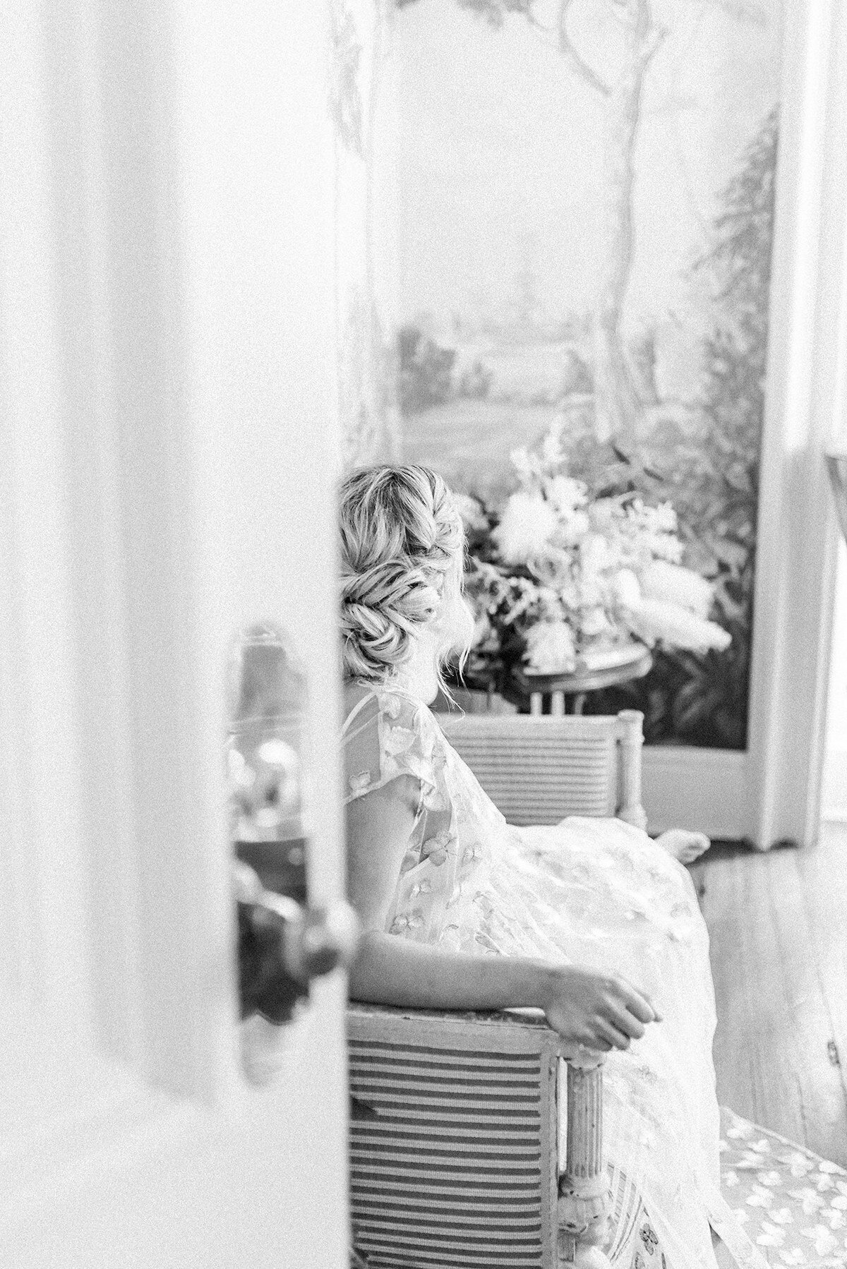 Step into a world of artful visions with our couture bridal photography. Each frame tells a story of high-end fashion, where creativity meets elegance in every stitch and design.