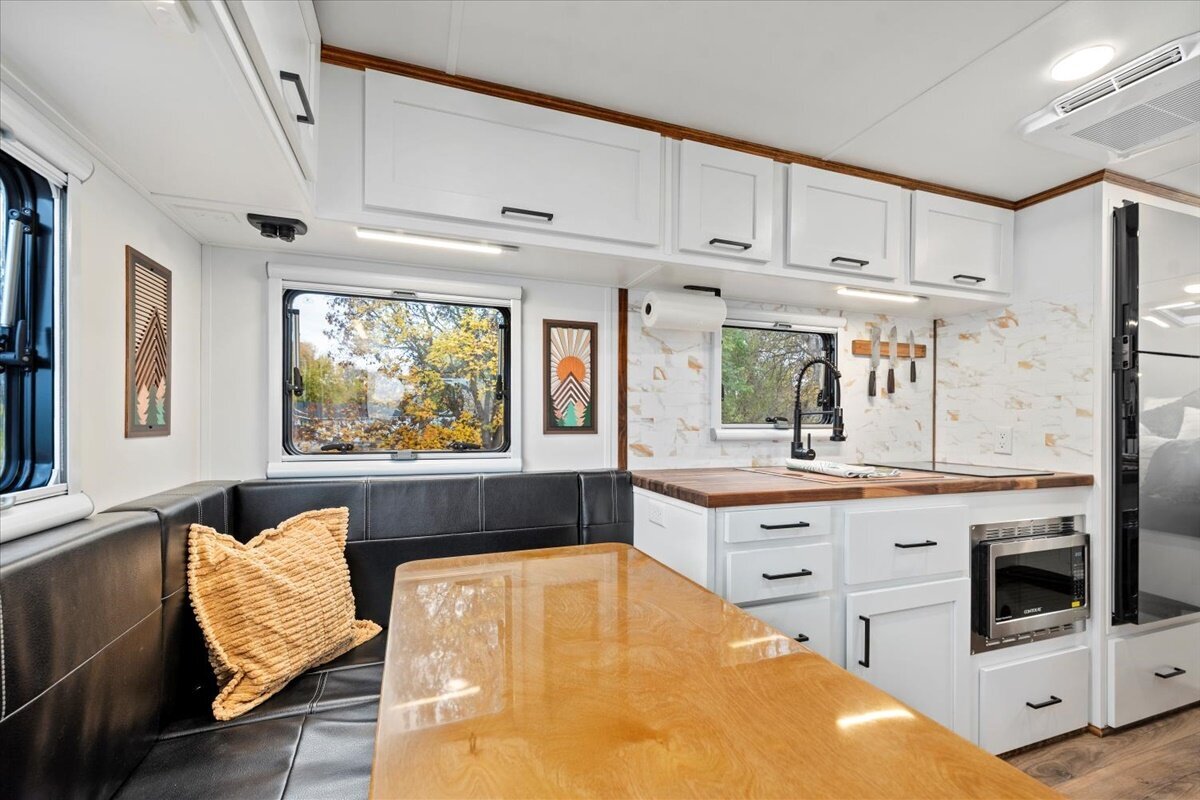 17-1050 Cascade Rd Building 4_017