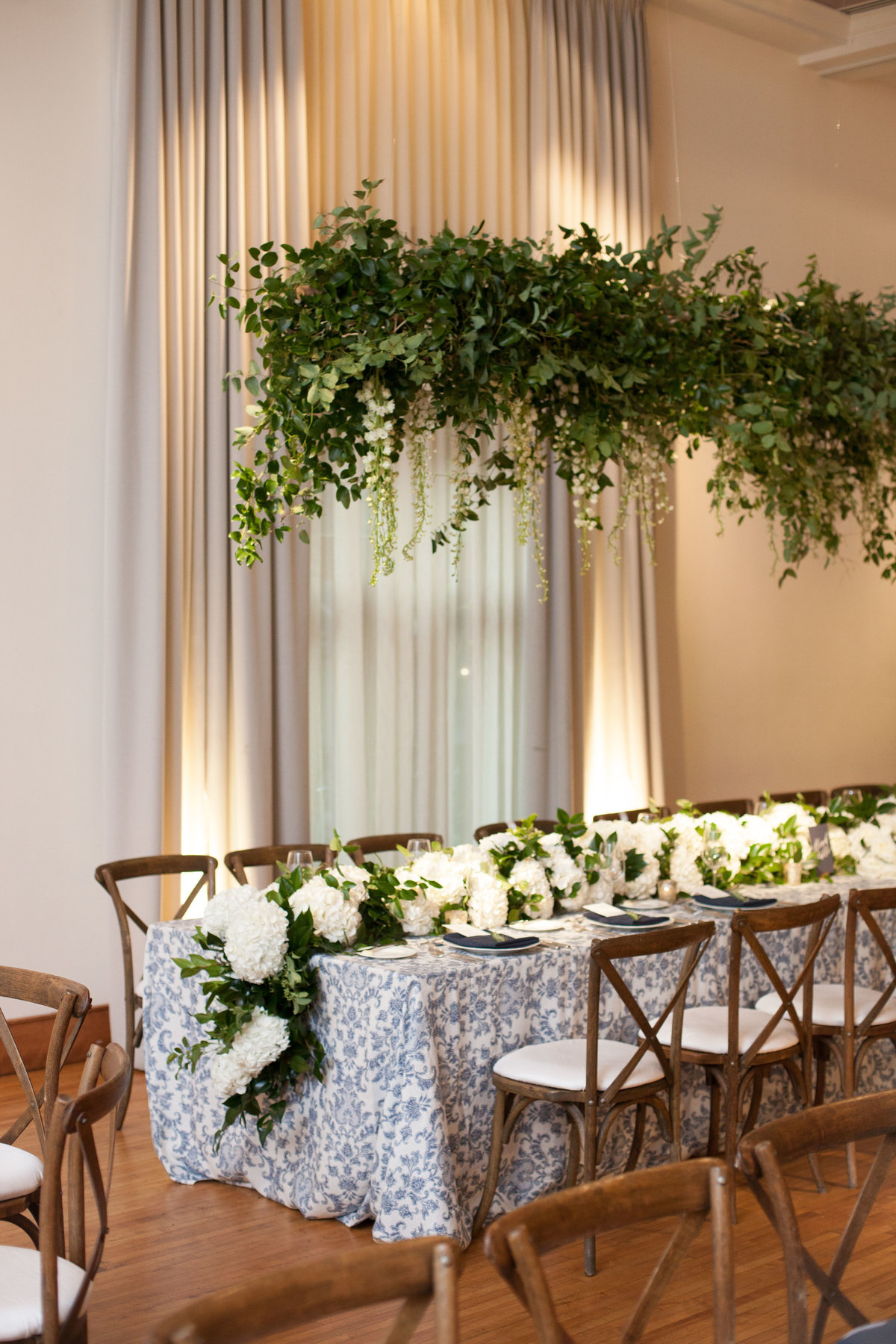 Life in Bloom Best Chicago Wedding Florist Ivy Room Preppy and Classic Wedding18
