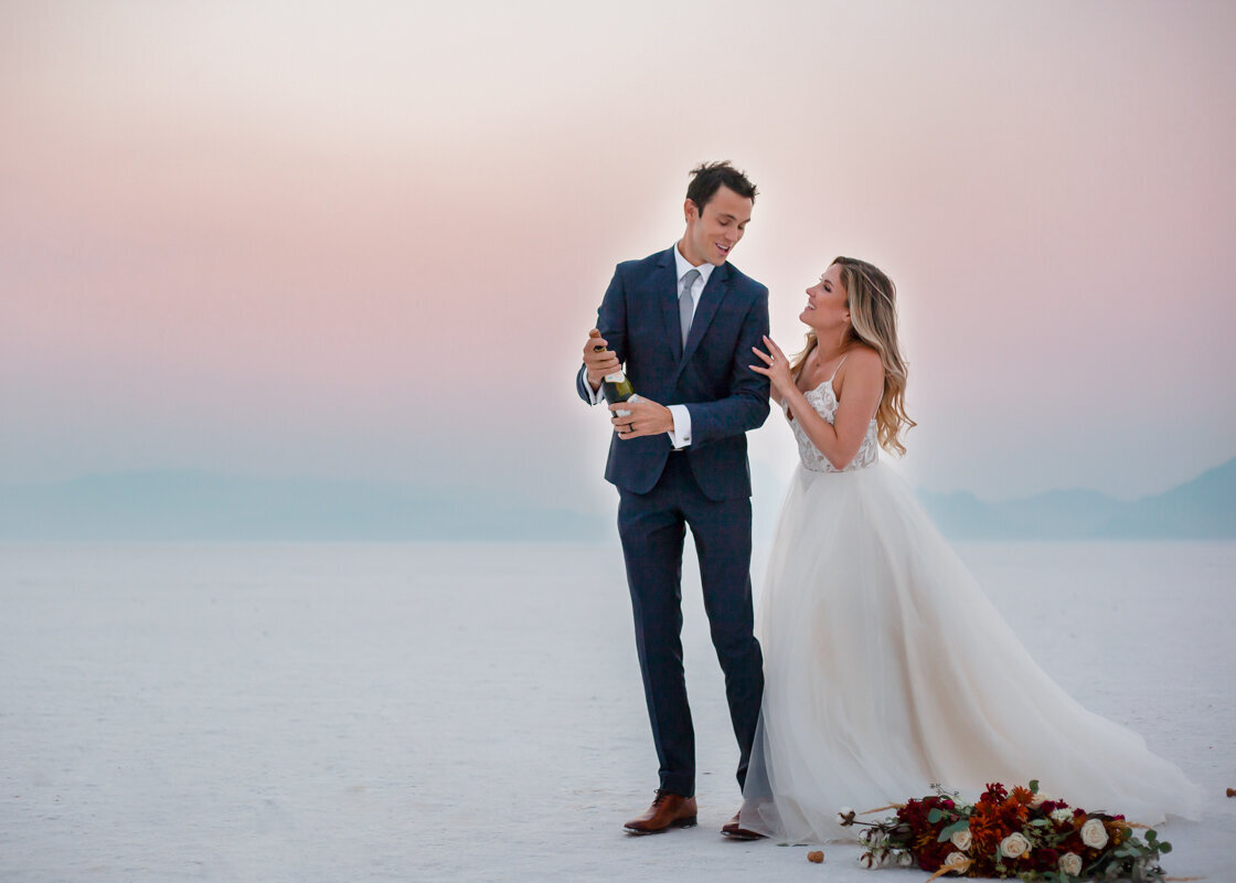 180830_Jenn&BenBridals_BonnevilleSaltFlatsUtah_AnjaJensenPhotography_001-136
