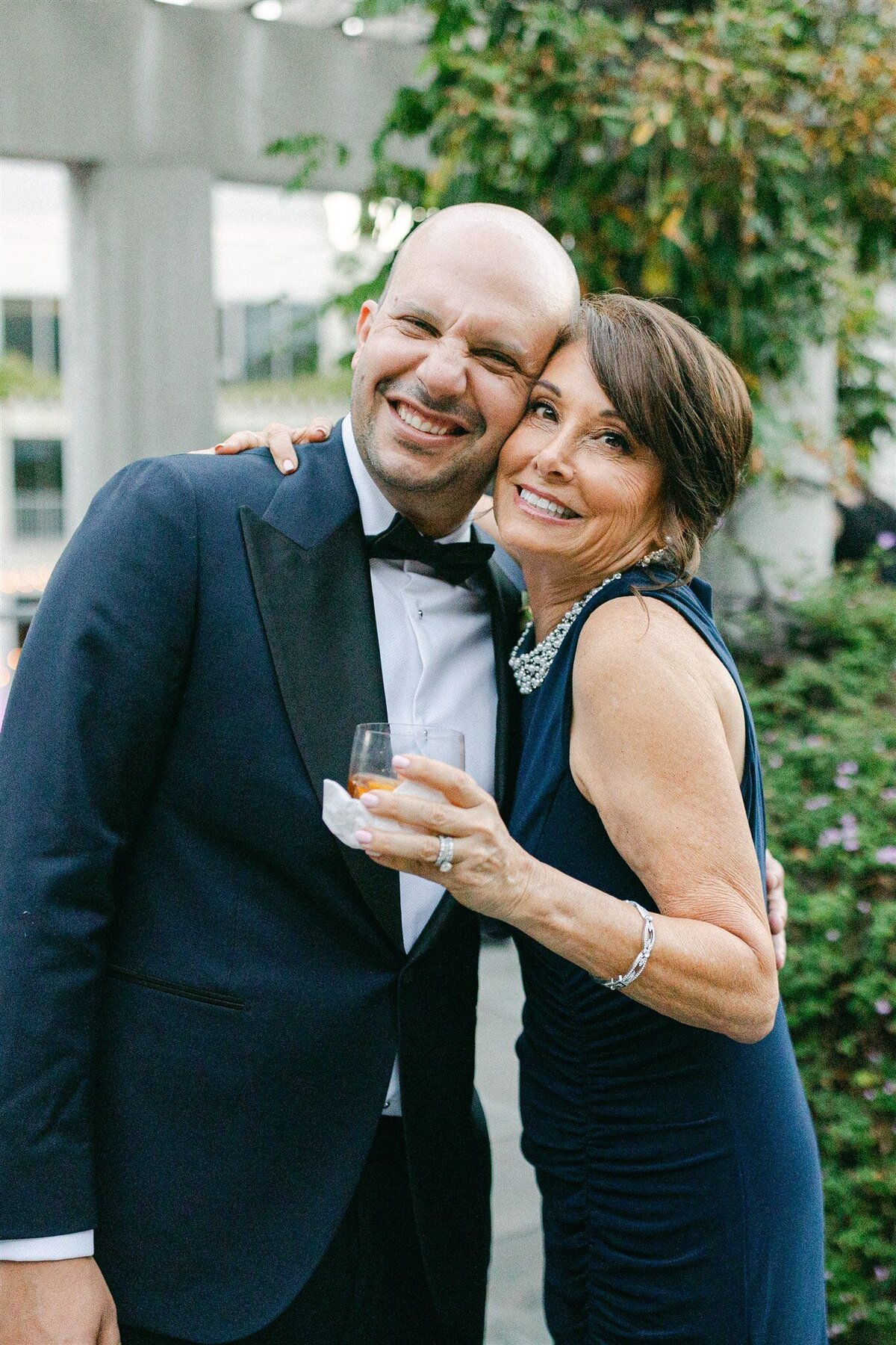skirball-cultural-center-wedding-A_2bJ-cocktail-hour-Diana-Lake-Photography18