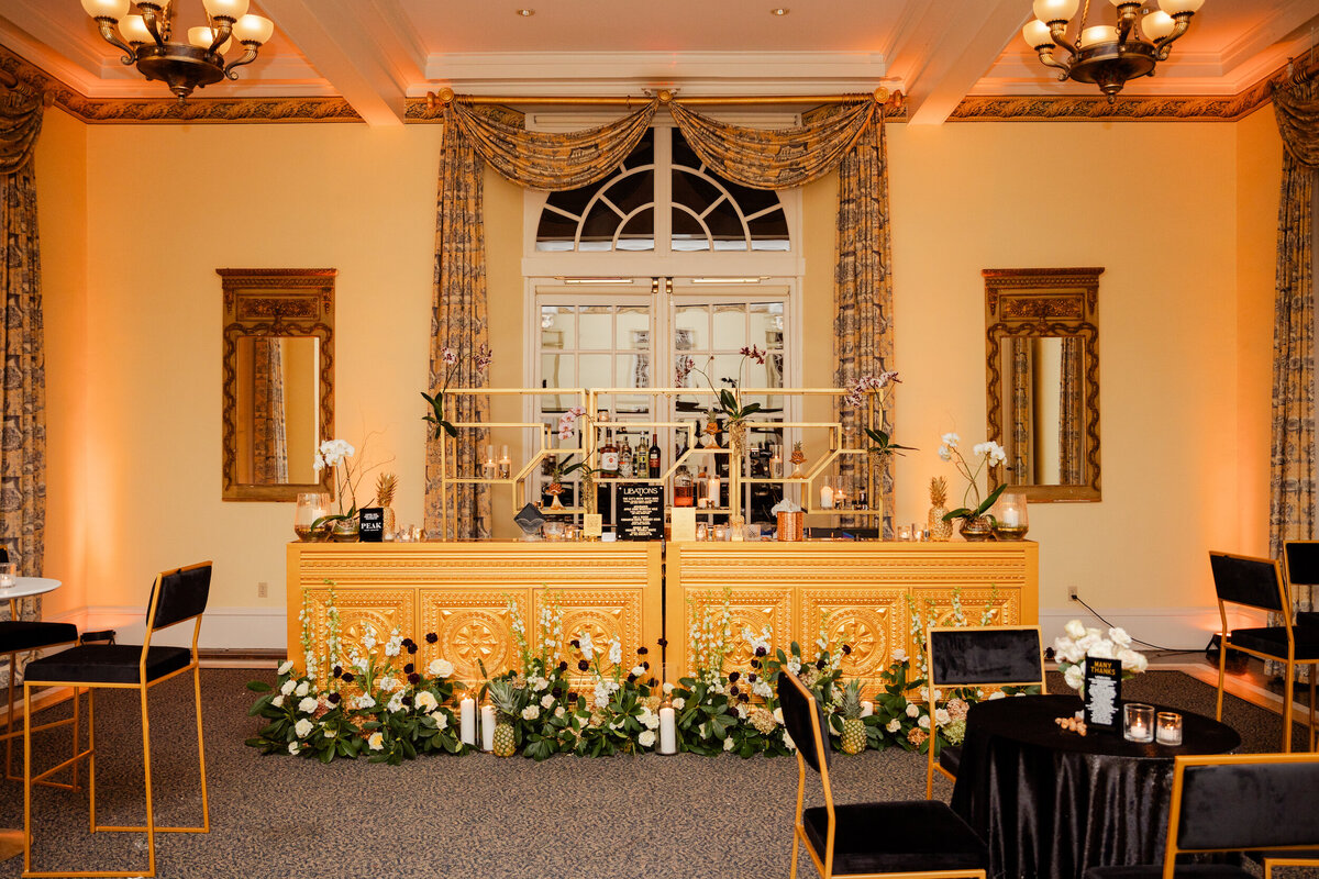 bar-at-neep-event-at-wadsworth-mansion