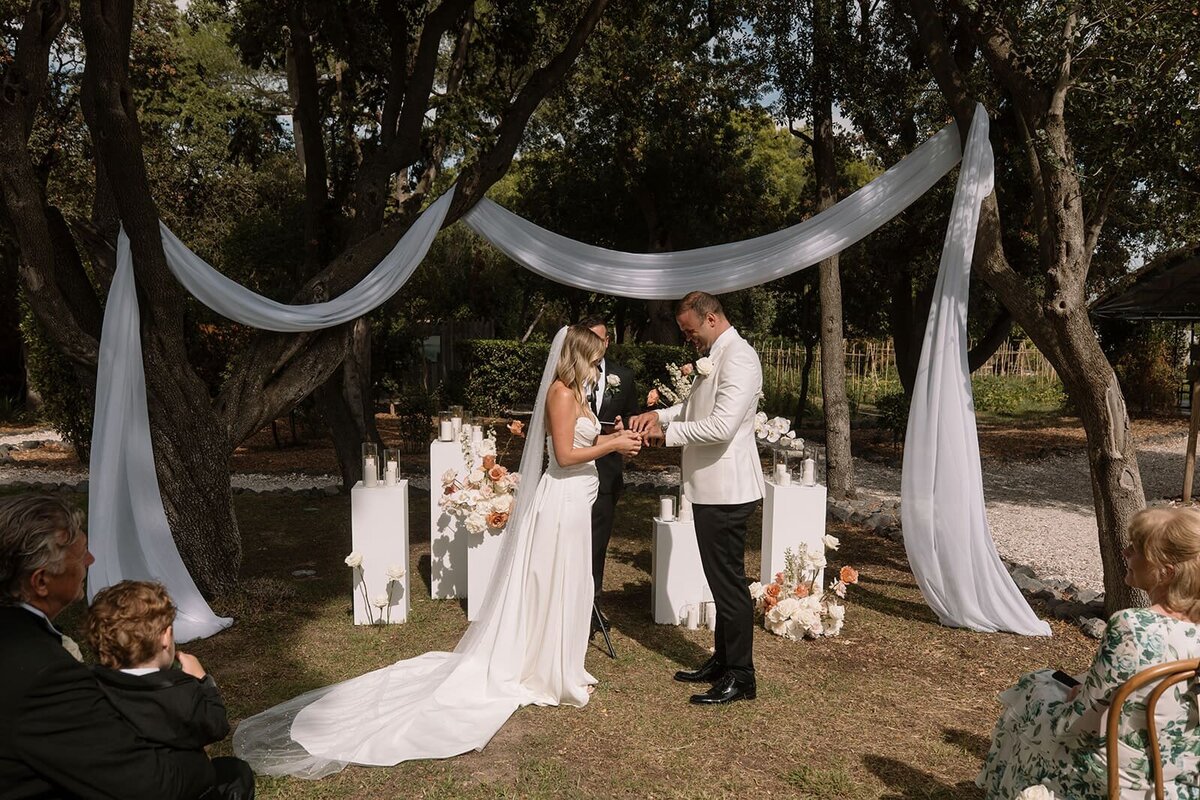 ceremonie-mariage-exterieur-provence