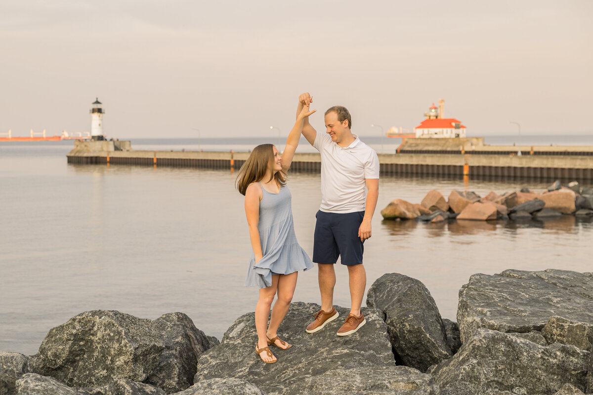 couple photos in duluth minnesota