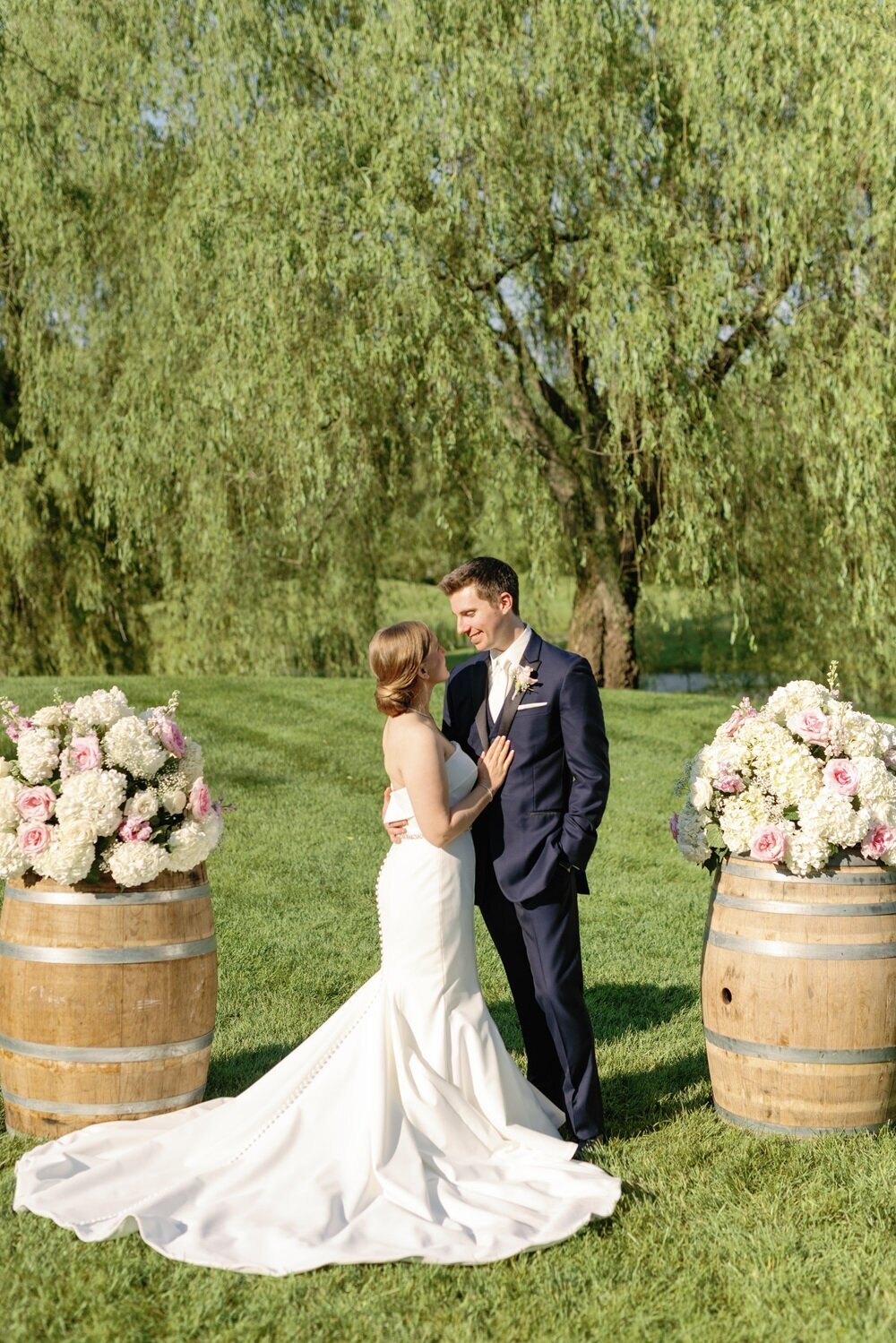 Amberworks-floral-the-barns-wedding-middletown-ct-9