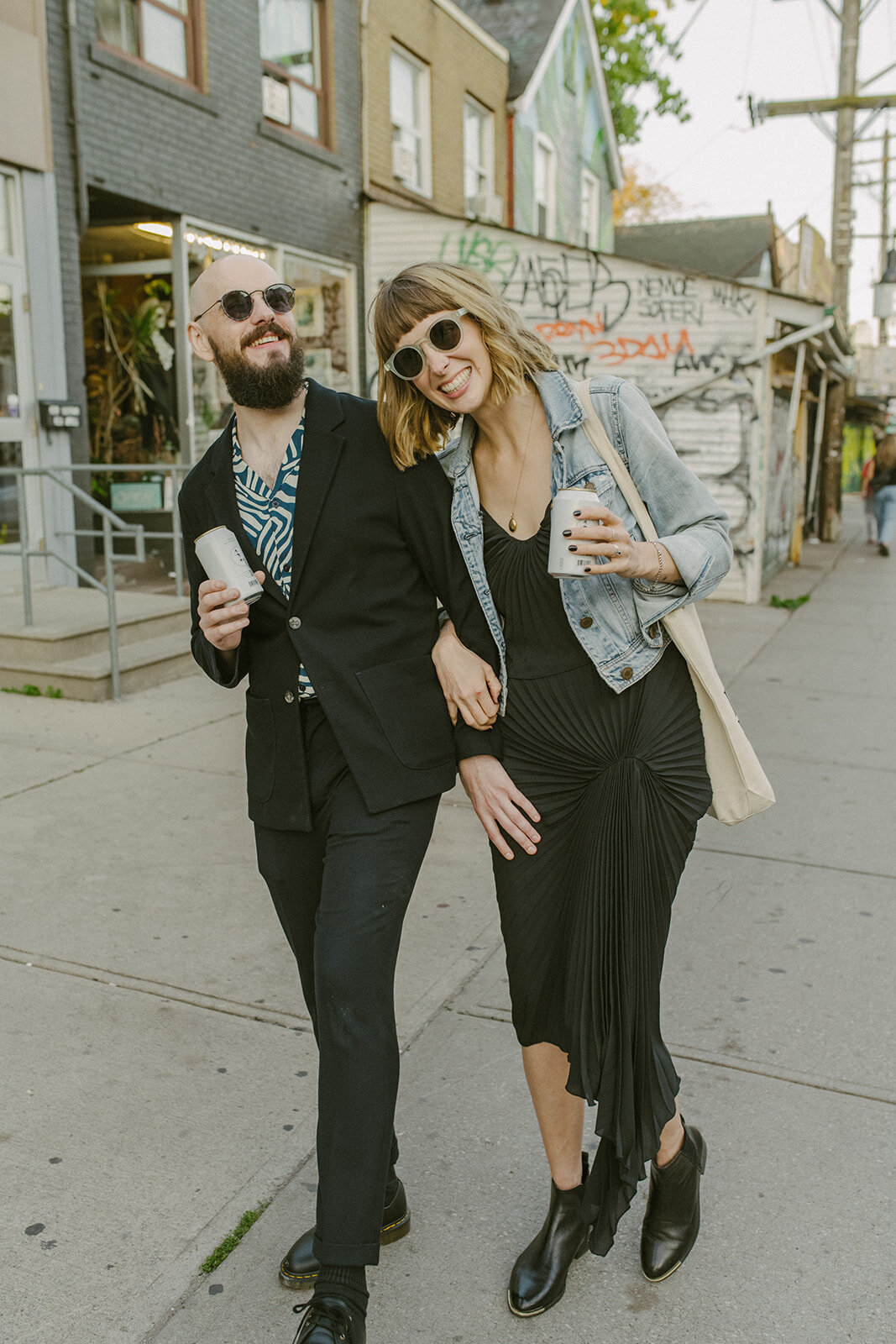 toronto-city-elopement-kensington-market-freespirited-romantic-fun-authentic-wedding-photography-2685