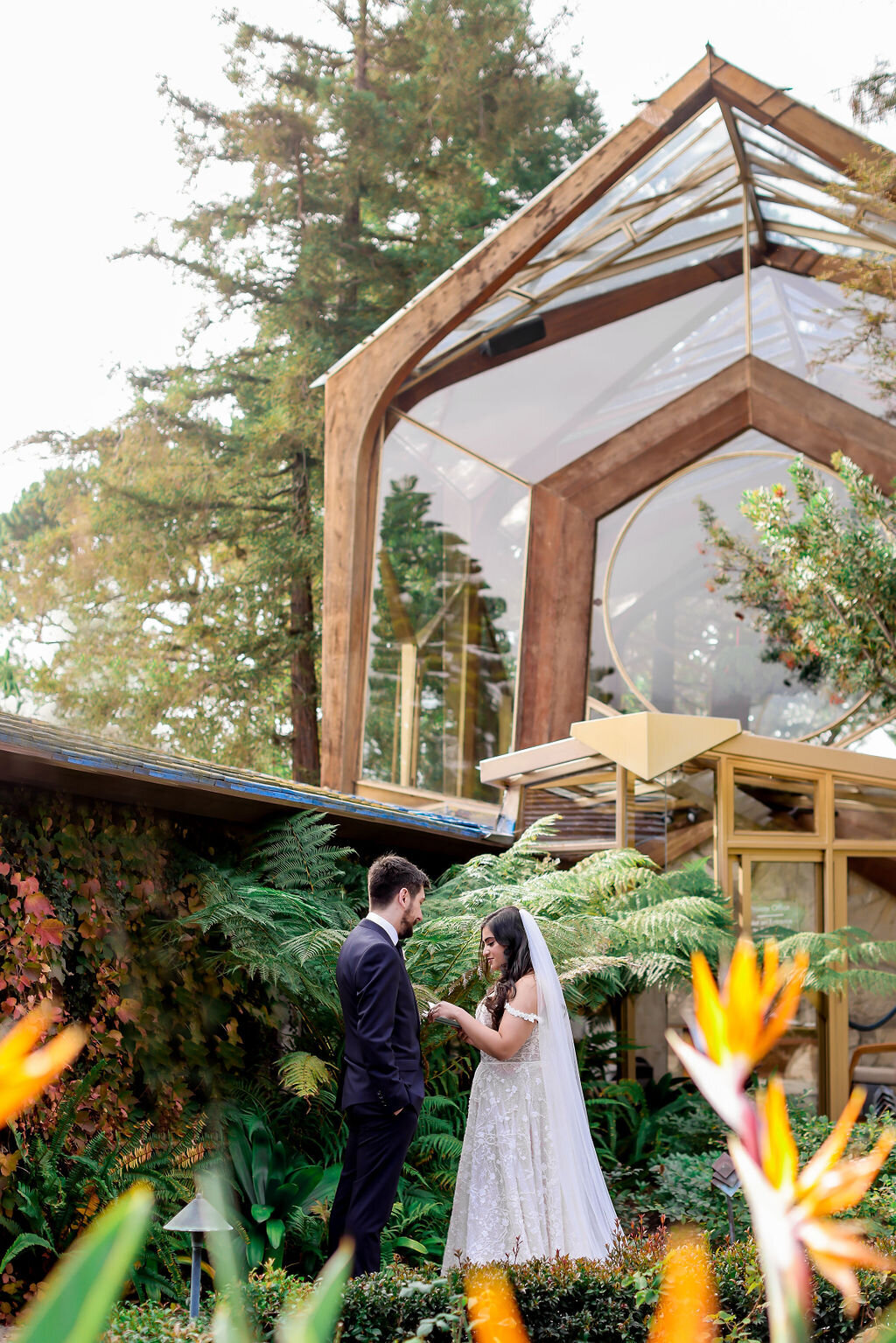 bride-and-groom-wayfarer-chapel-wedding-california-sarah-block-photography