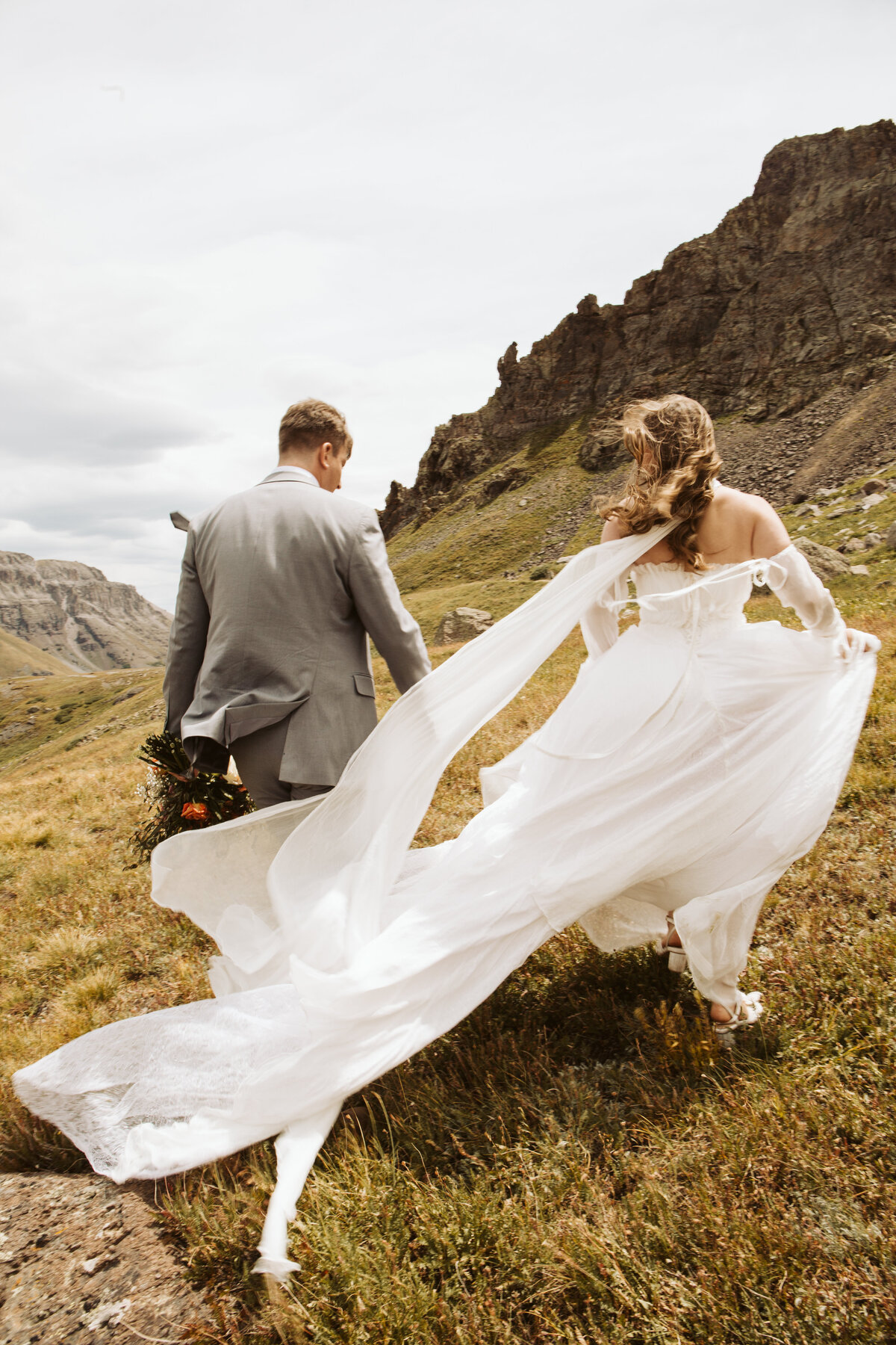 ourayelopement_portraits_dress-3