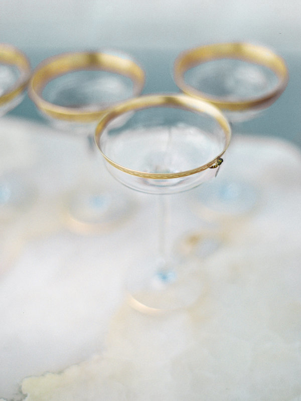 champagne-coupe-wedding-gold