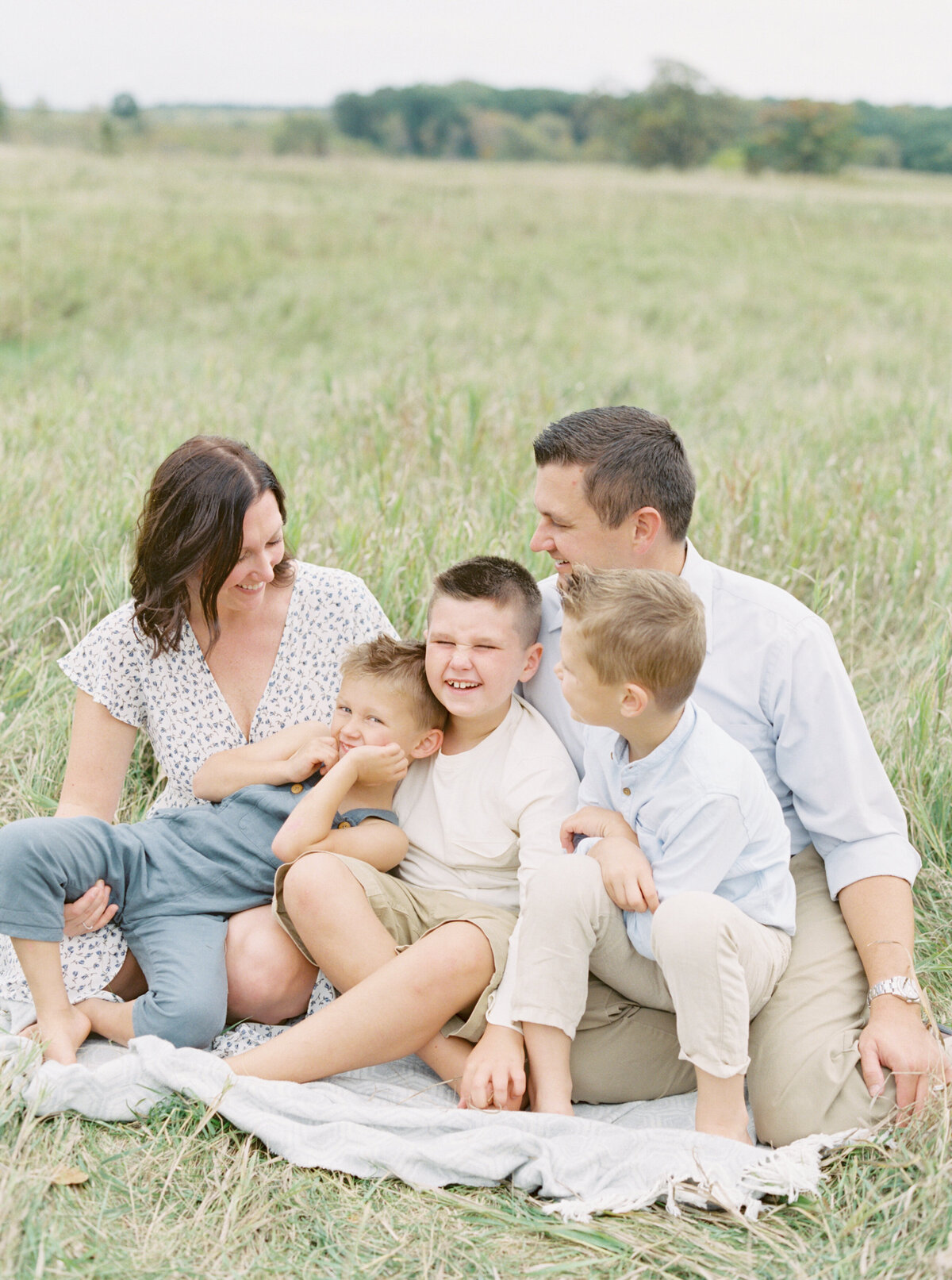 Milwaukee family newborn photographer-9