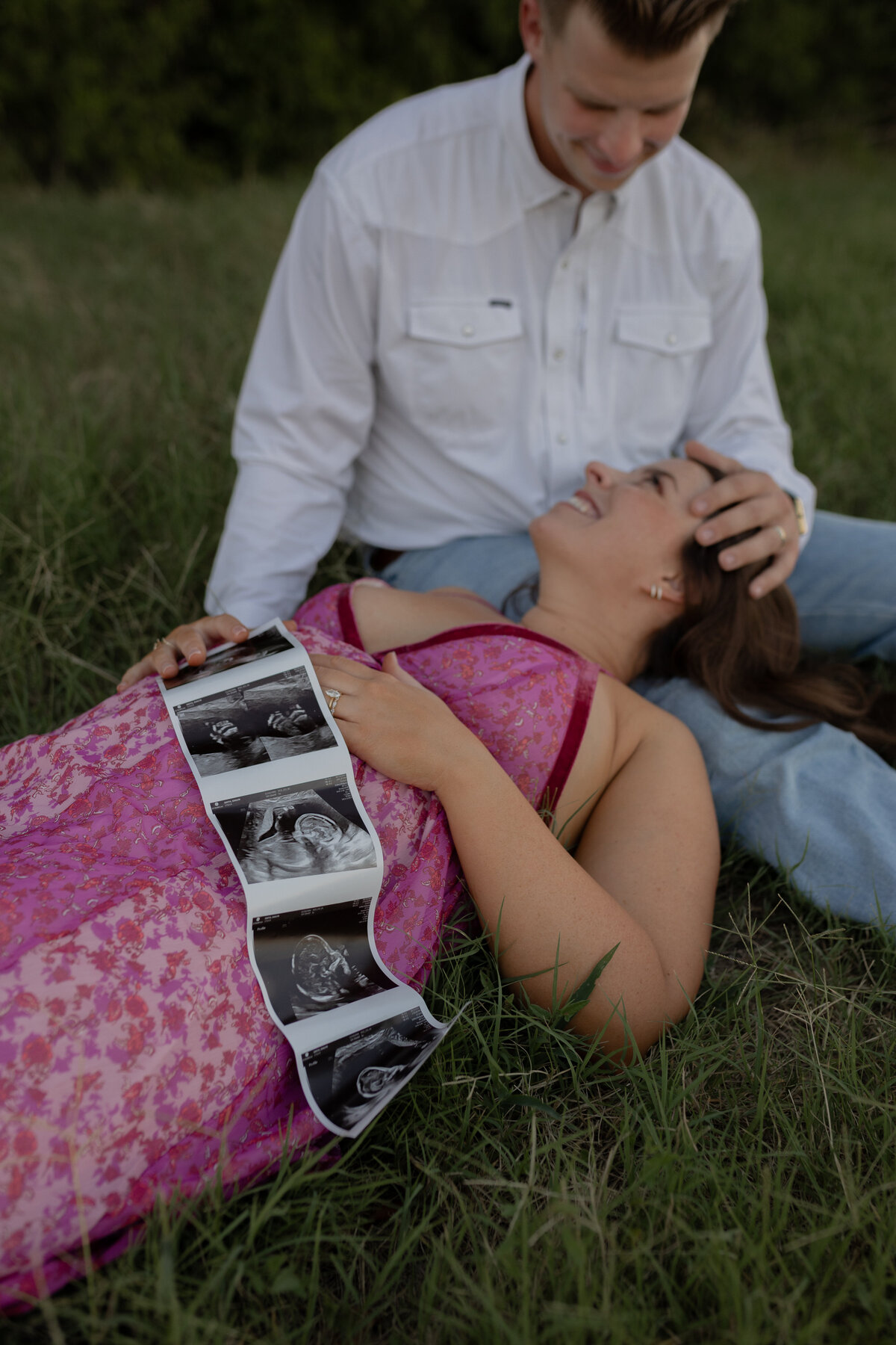 PregnancyAnnouncementPhotosOklahomaFieldPhotosBloomingEemaPhotography-2150