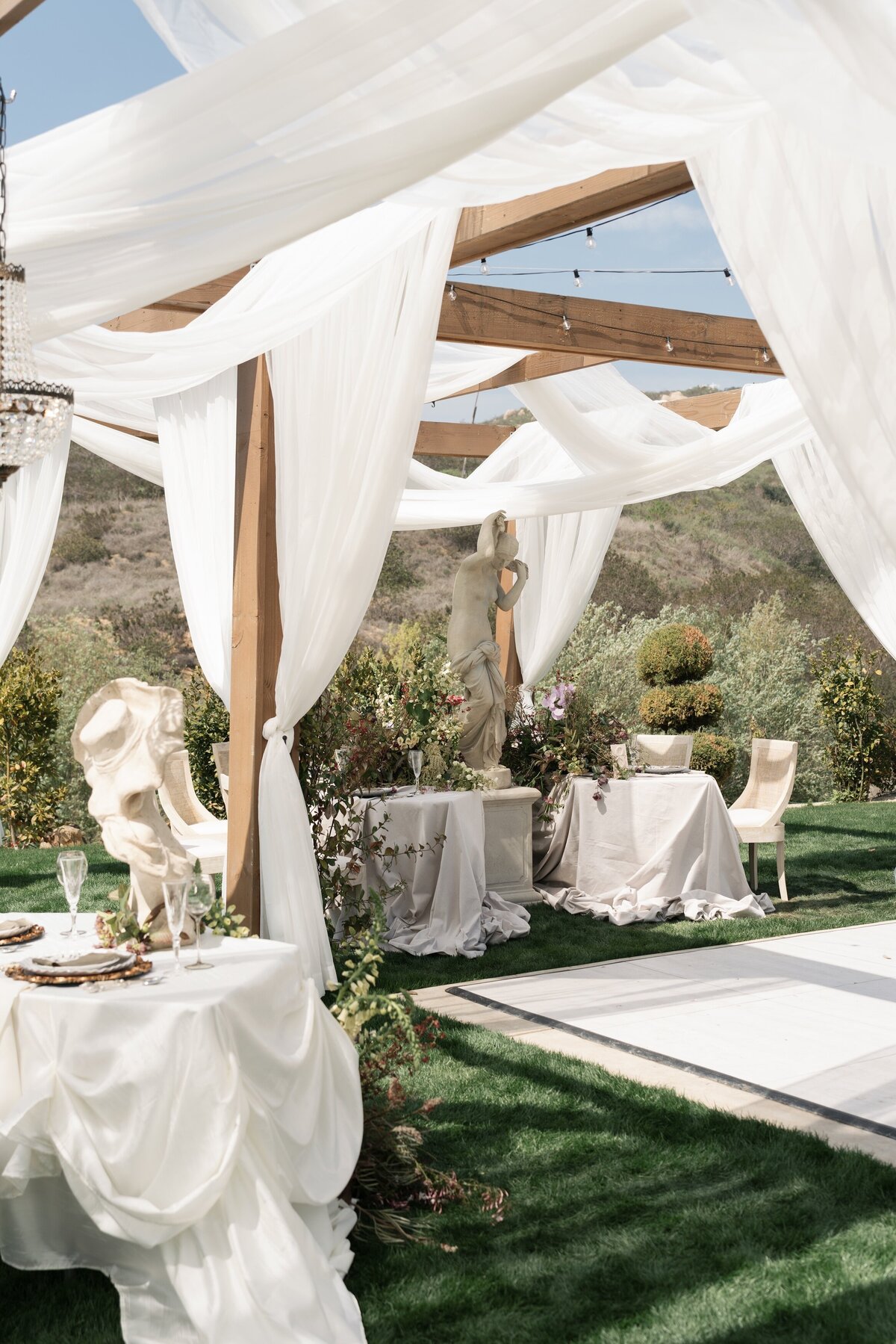Jeune-Perche-Faye-Fern-Creative-MVFPortraits-Reception-Details-101