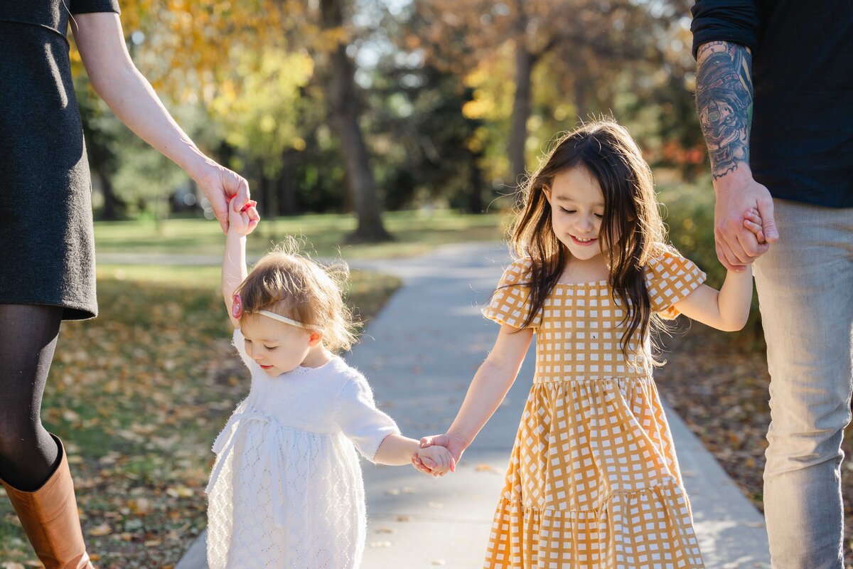 Edmonton Fall Family Photographer _ Lily Laidlaw Photogragraphy-4