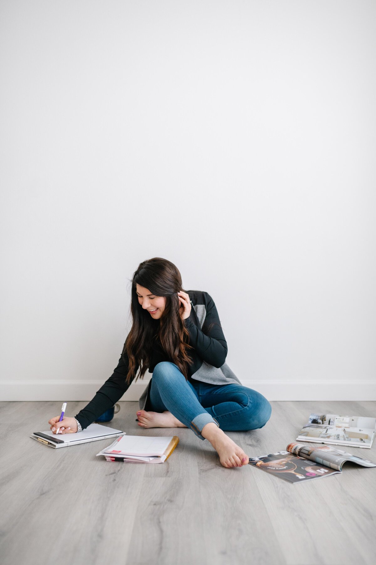 cassie-beech-made-with-grace-and-grit-branding-photo-session-sioux-falls-interior-stylist
