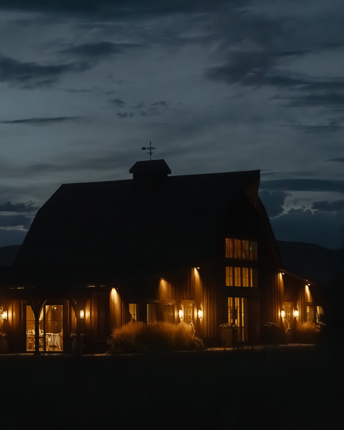 maddie-nick-copper-rose-ranch-livingston-wedding-montana-taylor-petty-photo--5