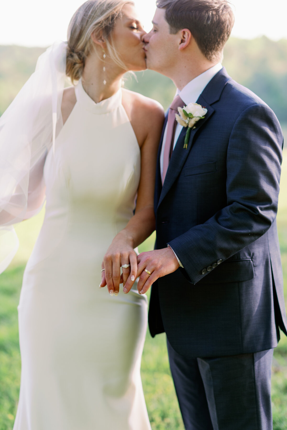 Best wedding photographers in Greenville SC Kayla Nelson PHotography capture wedding at Tin Roof Farms