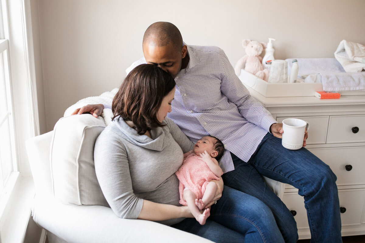 candid-natural-boston-newborn-family-photographer-zev-fisher-071