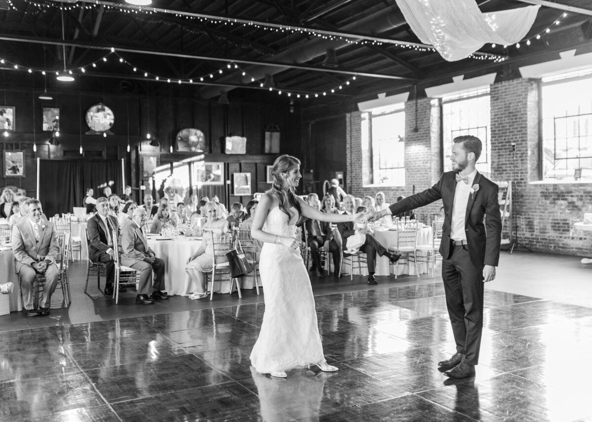 Inn at the Old Silk Mill Wedding Megan Kelsey Photography Jordyn & Zach-1121