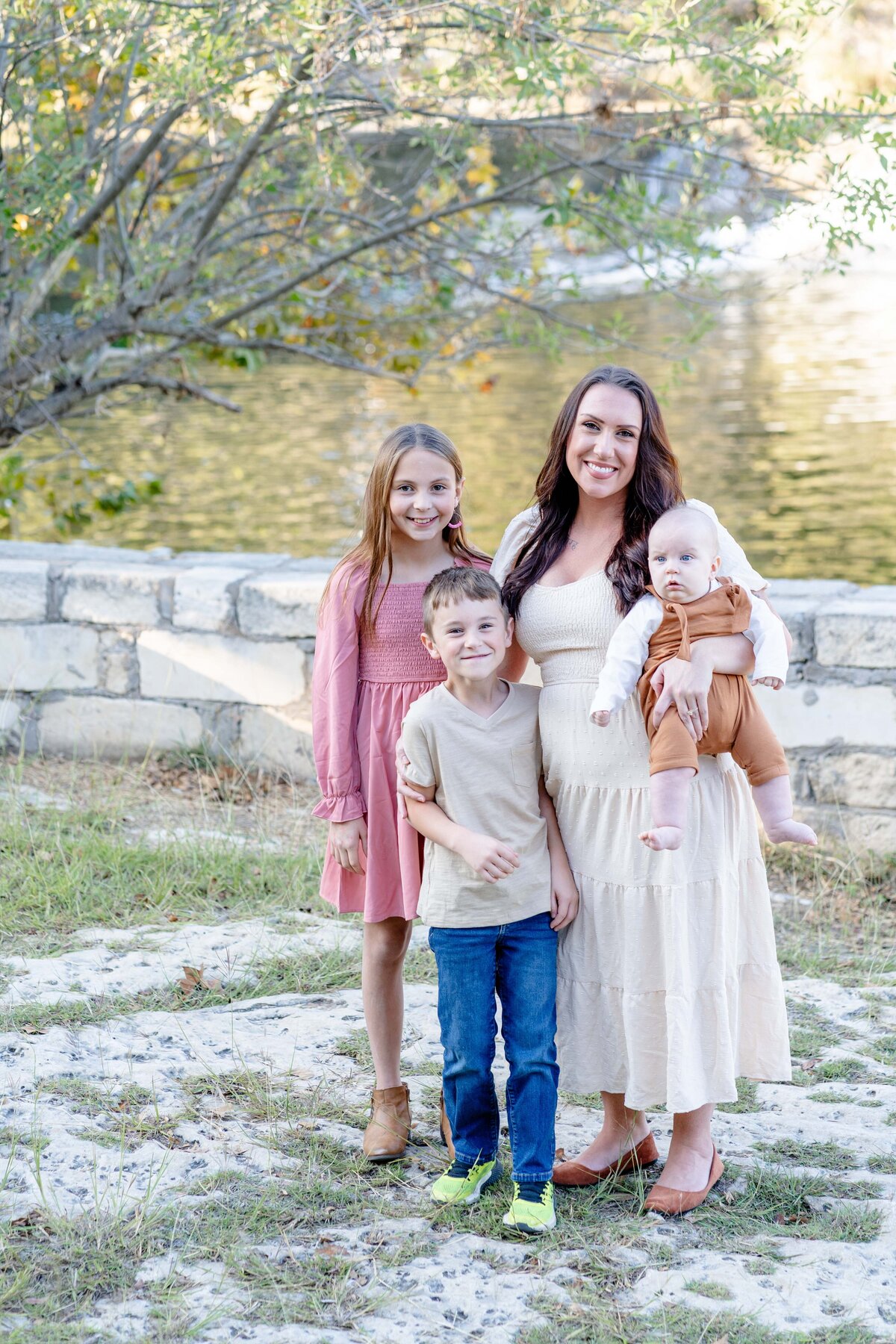 Austin-TX-Fall-Mini-Session-Magnolia-and-Grace-Photography-Co-AmberB-# (1)-3