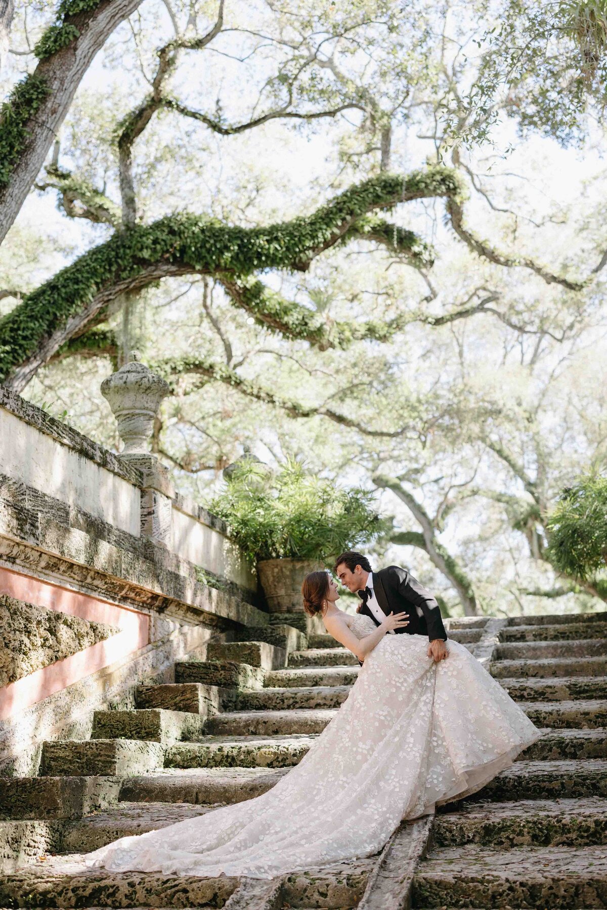 bride-and-groom-iconic-vizcaya-staircase