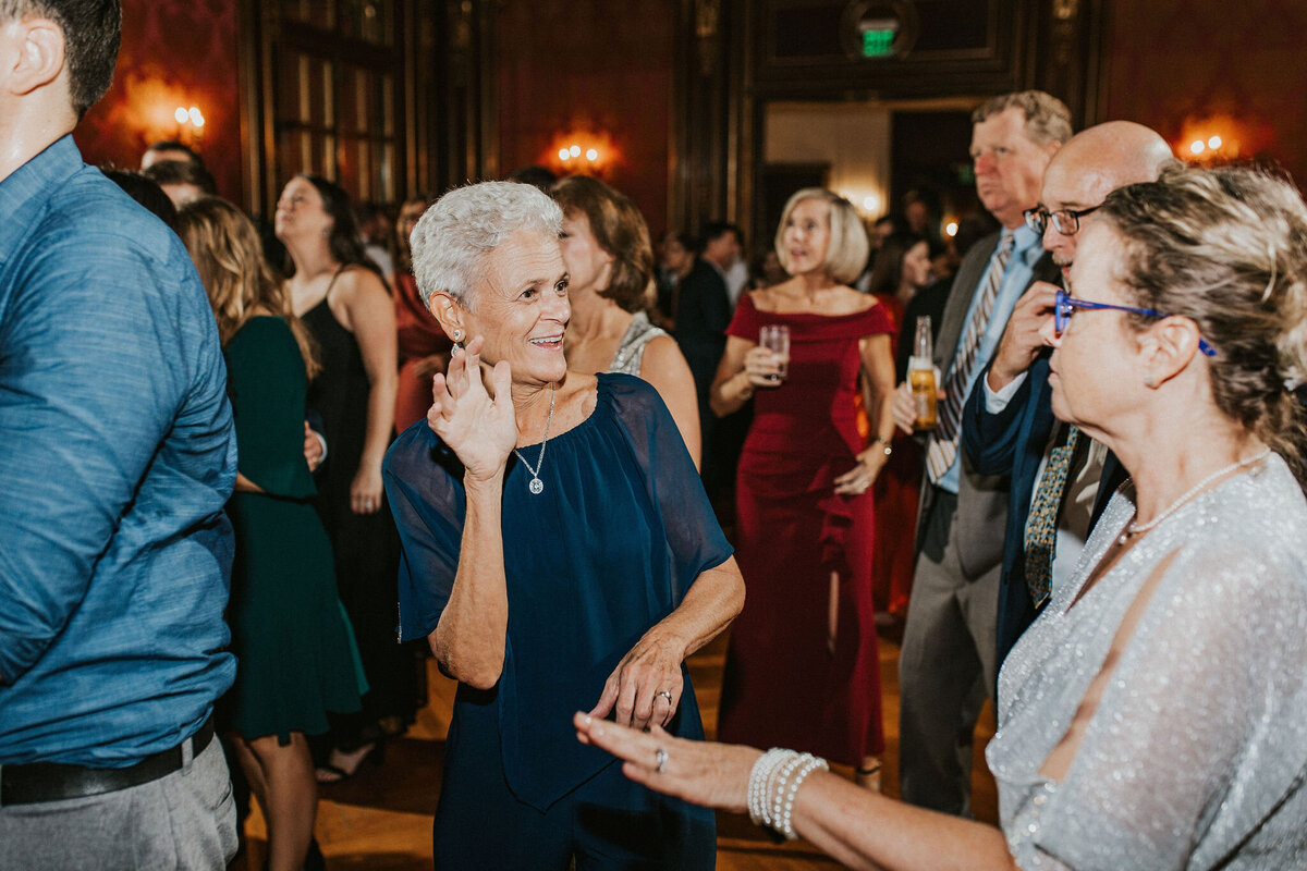 WELLING-FLORES.Wedding.EngineersClub-rcptn-260