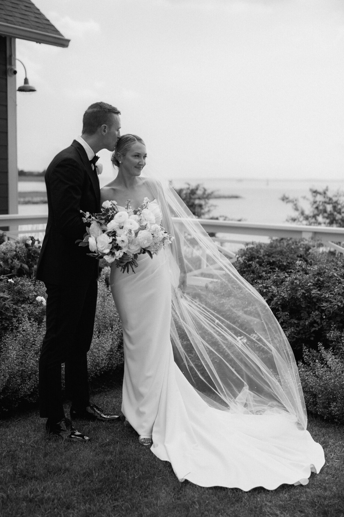 chesapeake-bay-beach-club-wedding-cara-amarie-photography-portraits-159