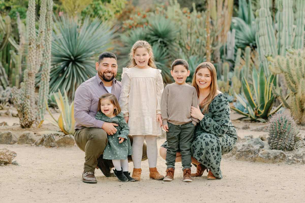 Arizona-Cactus-Garden-Family-Photos