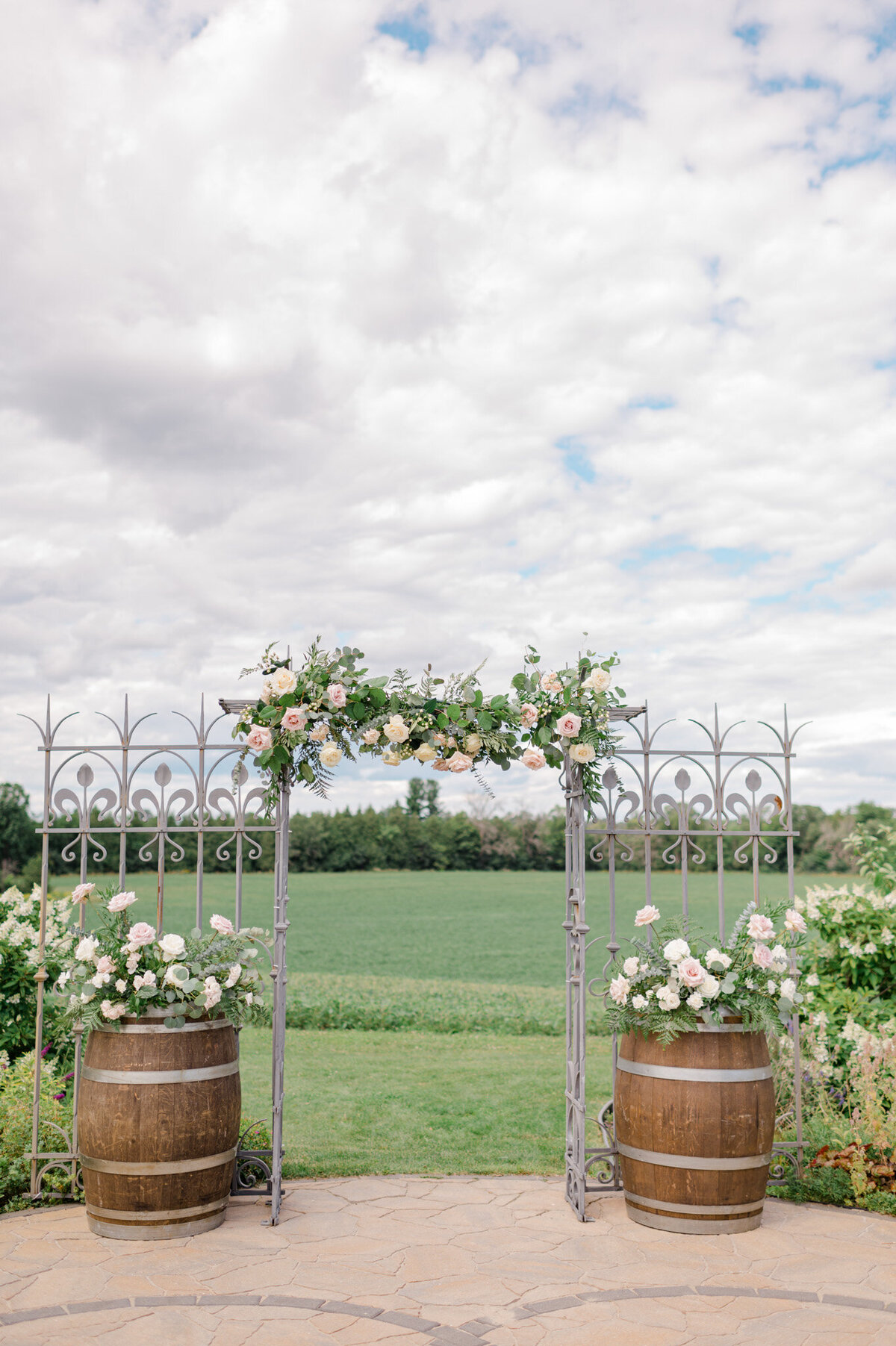 morgan-ryan-evermore-almonte-ottawa-wedding-grey-loft-studio-2021-52