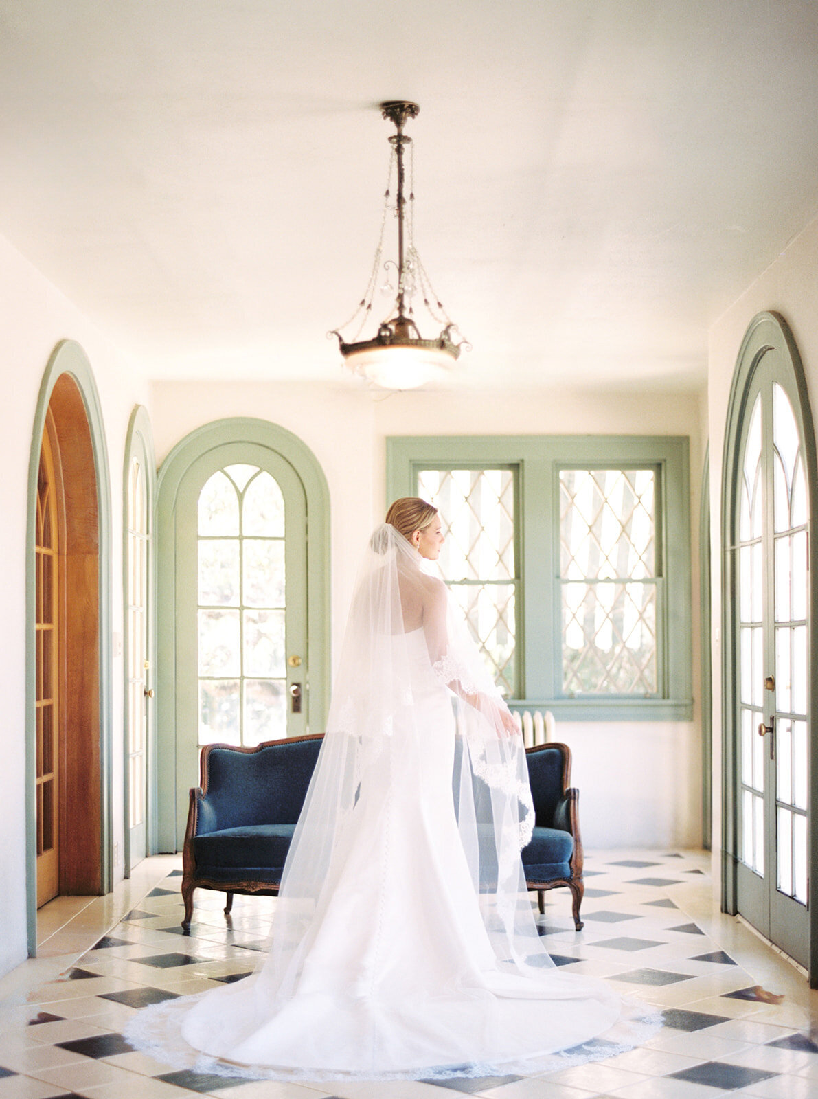 Olivia_Bridals_Film-2_websize