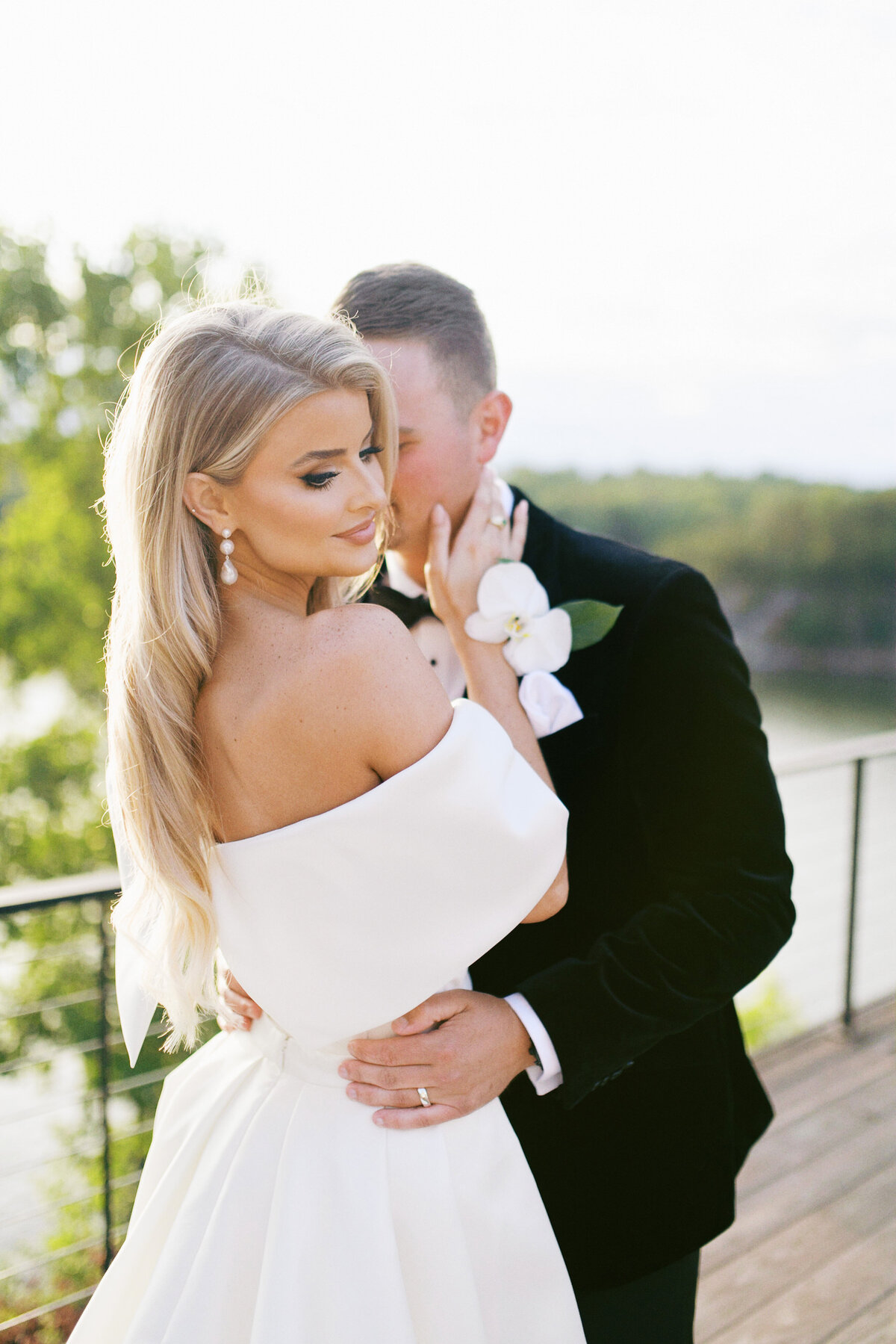 Barn at Smith Lake Wedding Photographer-68