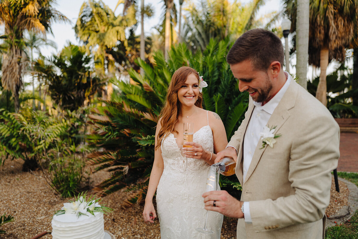 mcneile-photographer-florida-elope-gizella-kopsick-park-chantilly-chic-celebrations-15