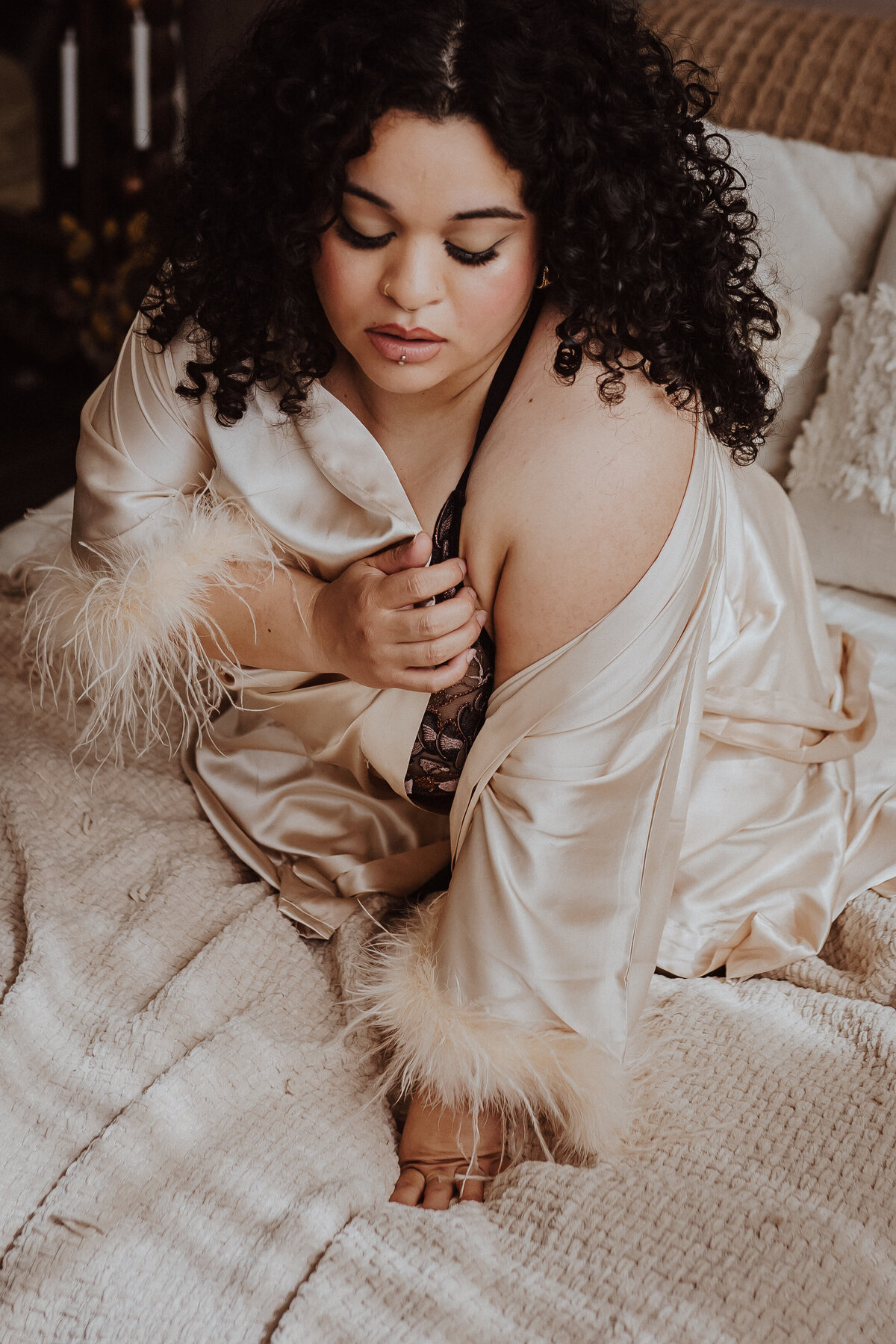 intimate-soft-touch-the-storyteller-studio-des-moines-storyteller-collective-photo-co