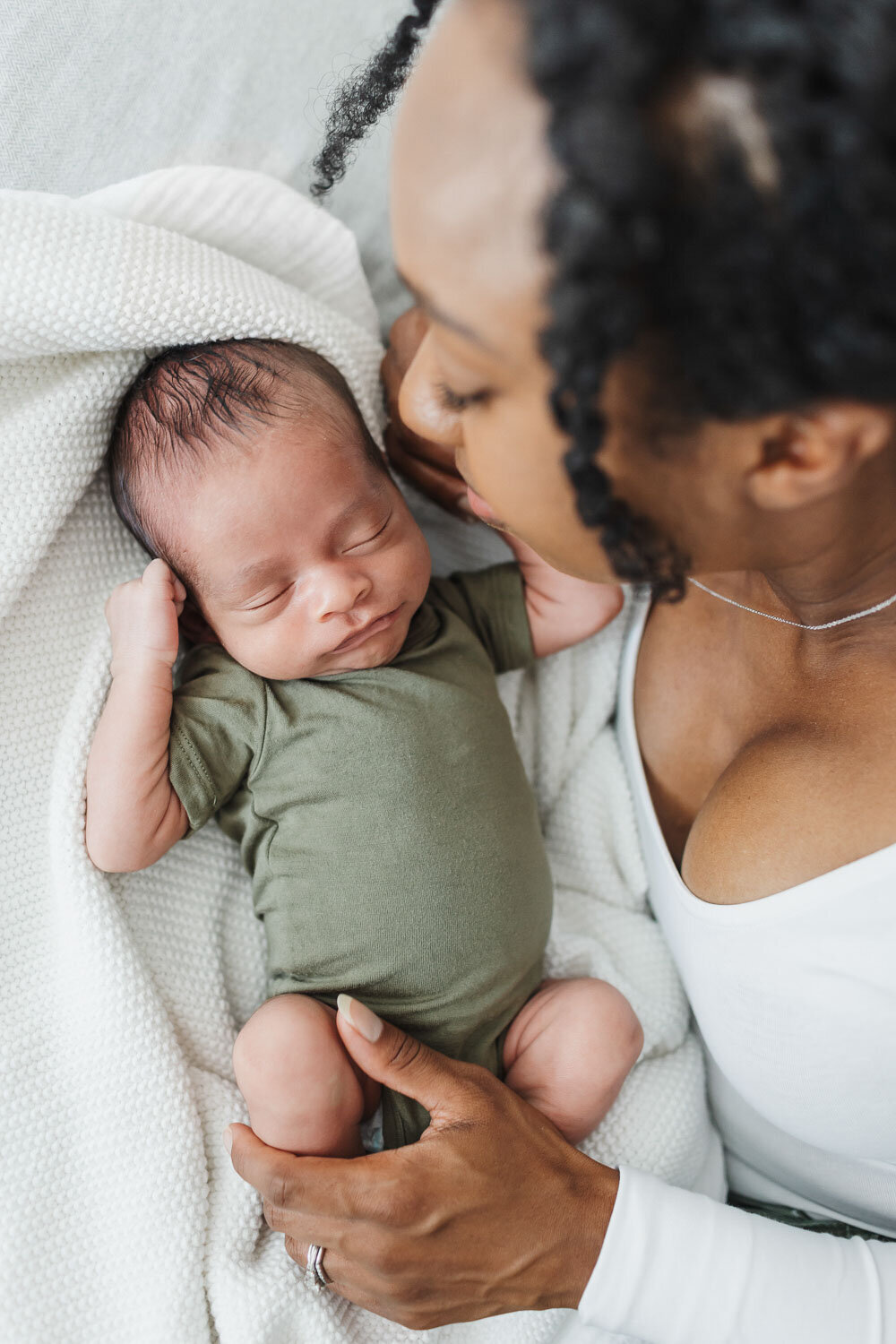 cozy-at-home-newborn-baby-session-toronto-3