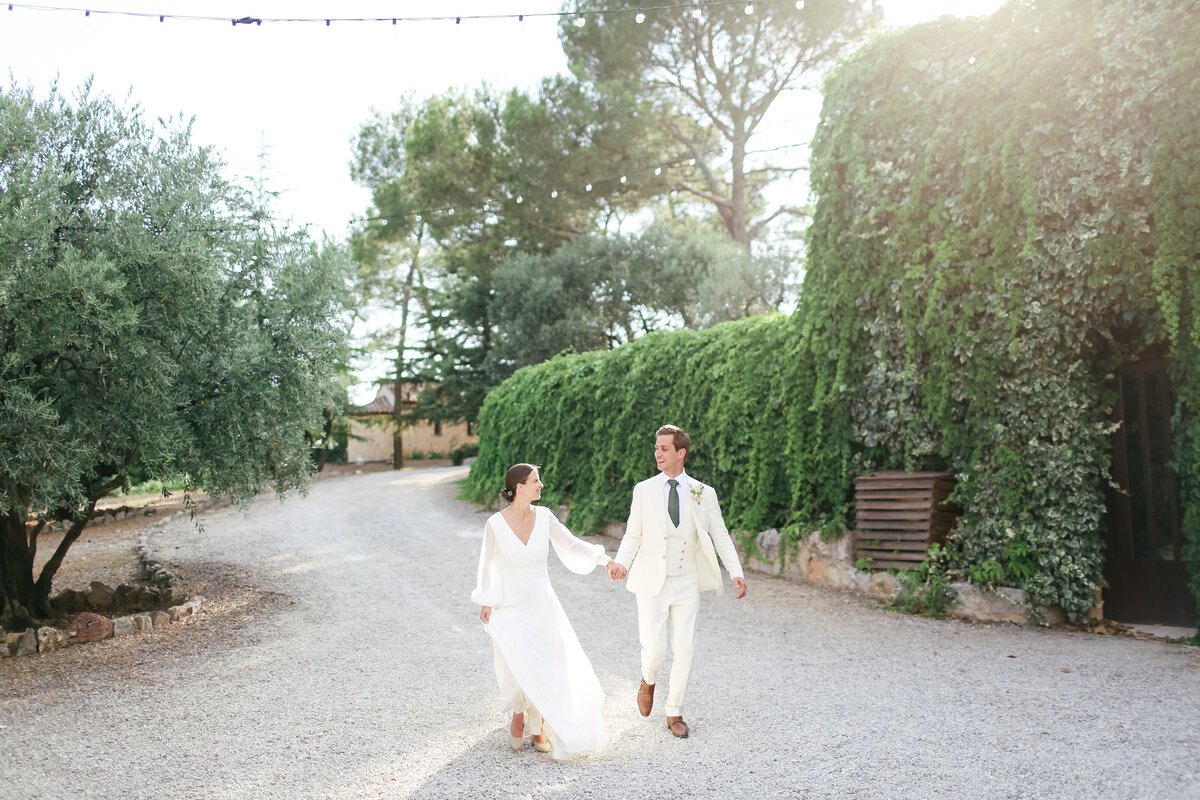 luxury-destination-wedding-chateau-rasque-provence-leslie-choucard-photography-42