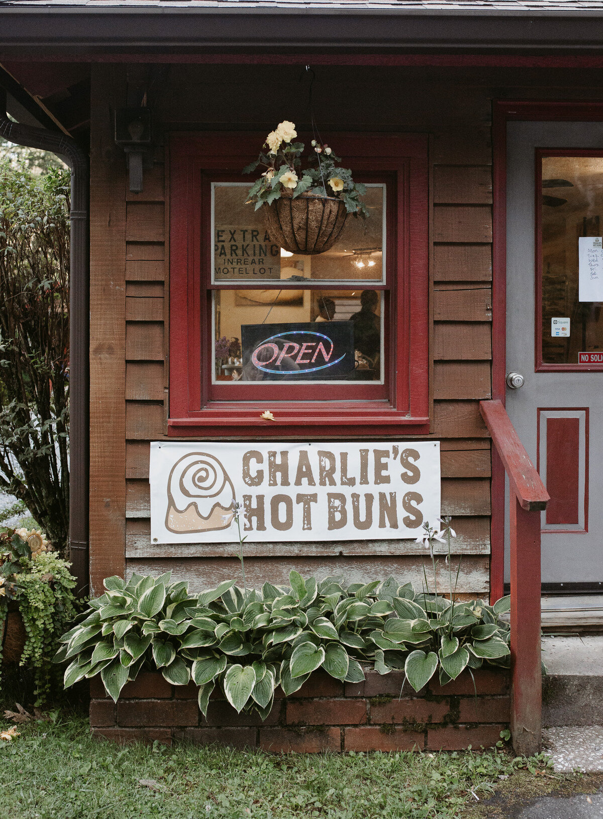 Charlie's Hot Buns Joyful State Creative Brand Photography1