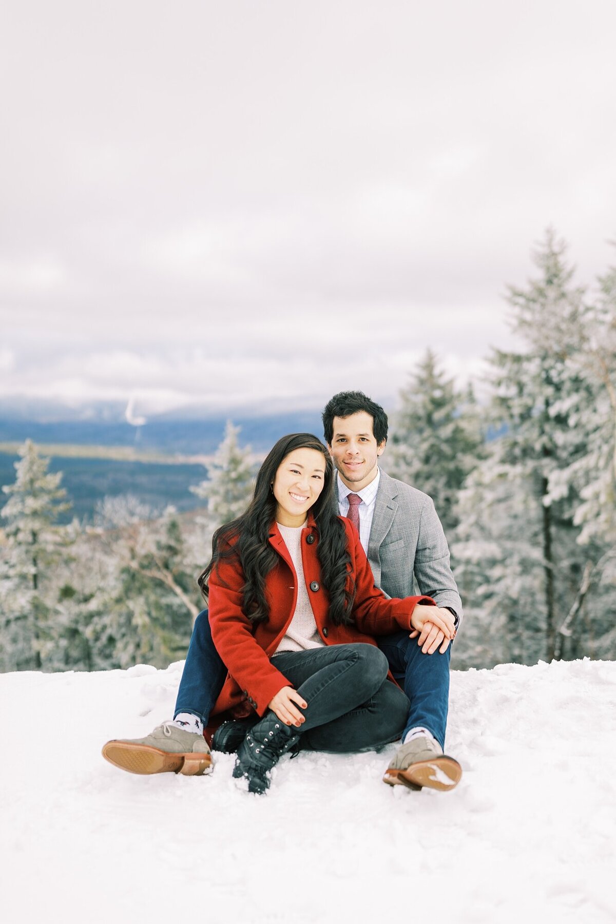 White-Mountains-New-Hampshire-NH-Winter-Engagement-Photography_0023