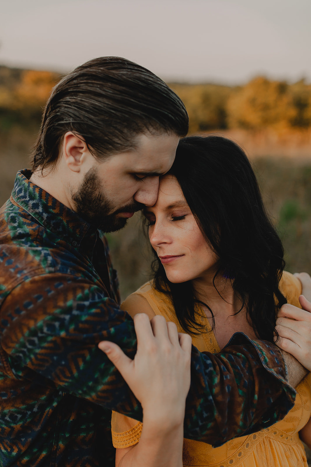 12_Outdoor-Maternity-Boho-Open-Field-Summer-Sunset_Couple