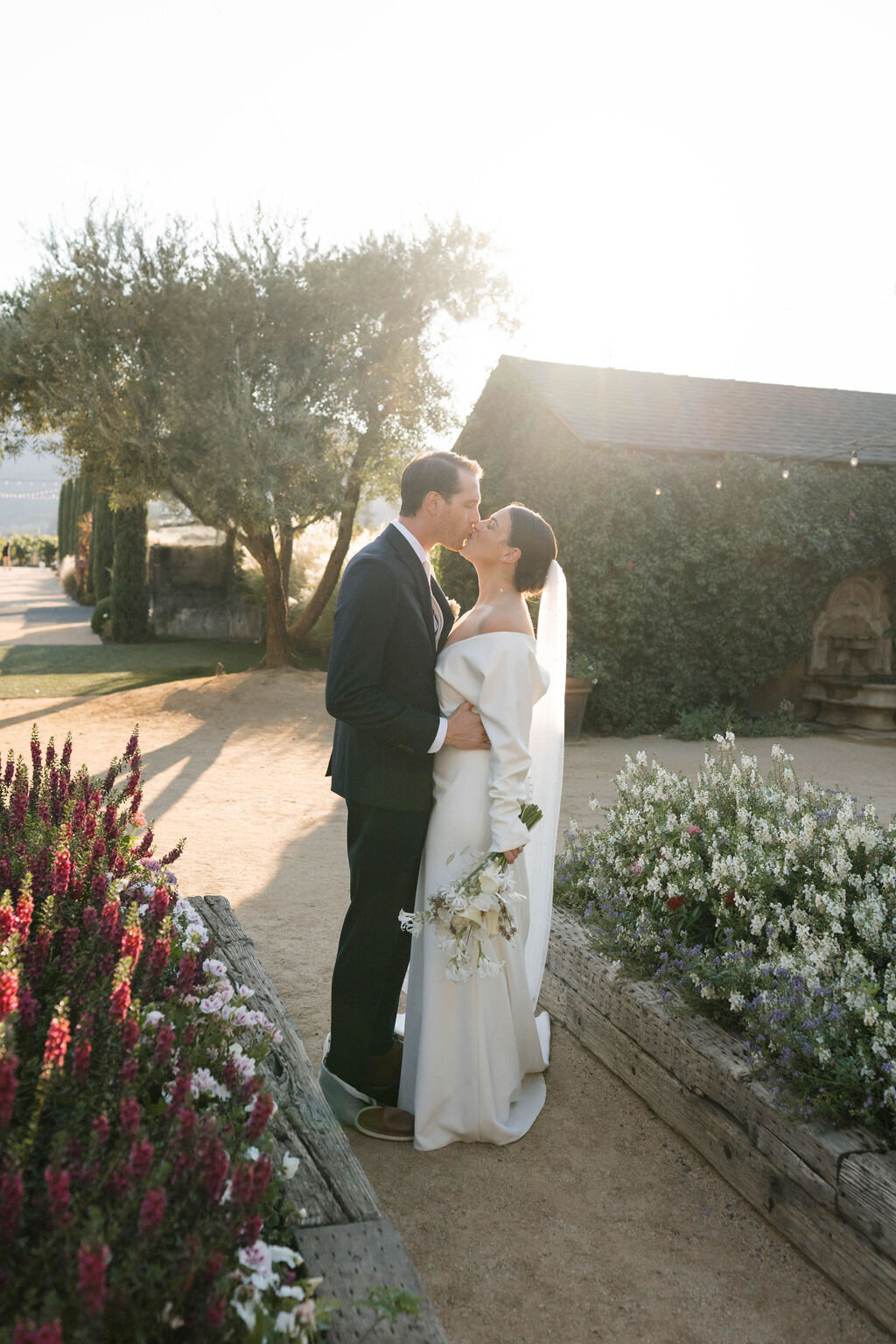 SydneeMariePhotography--NewYorkWeddingPhotographer--TrePosti,StHelenaWedding--M+D-90