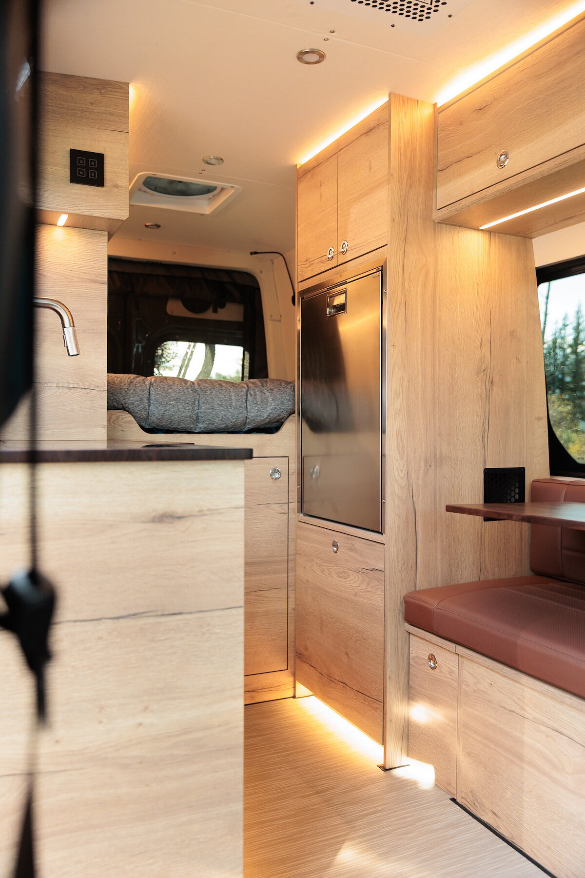 2_SummitSeeker_251013_BMV_#125_SlowFastcreative_2149