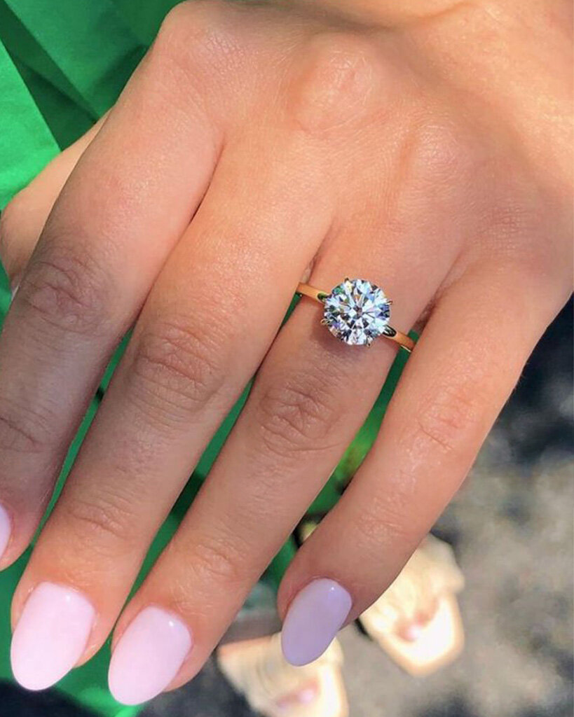 round-diamond-engagement-ring-2