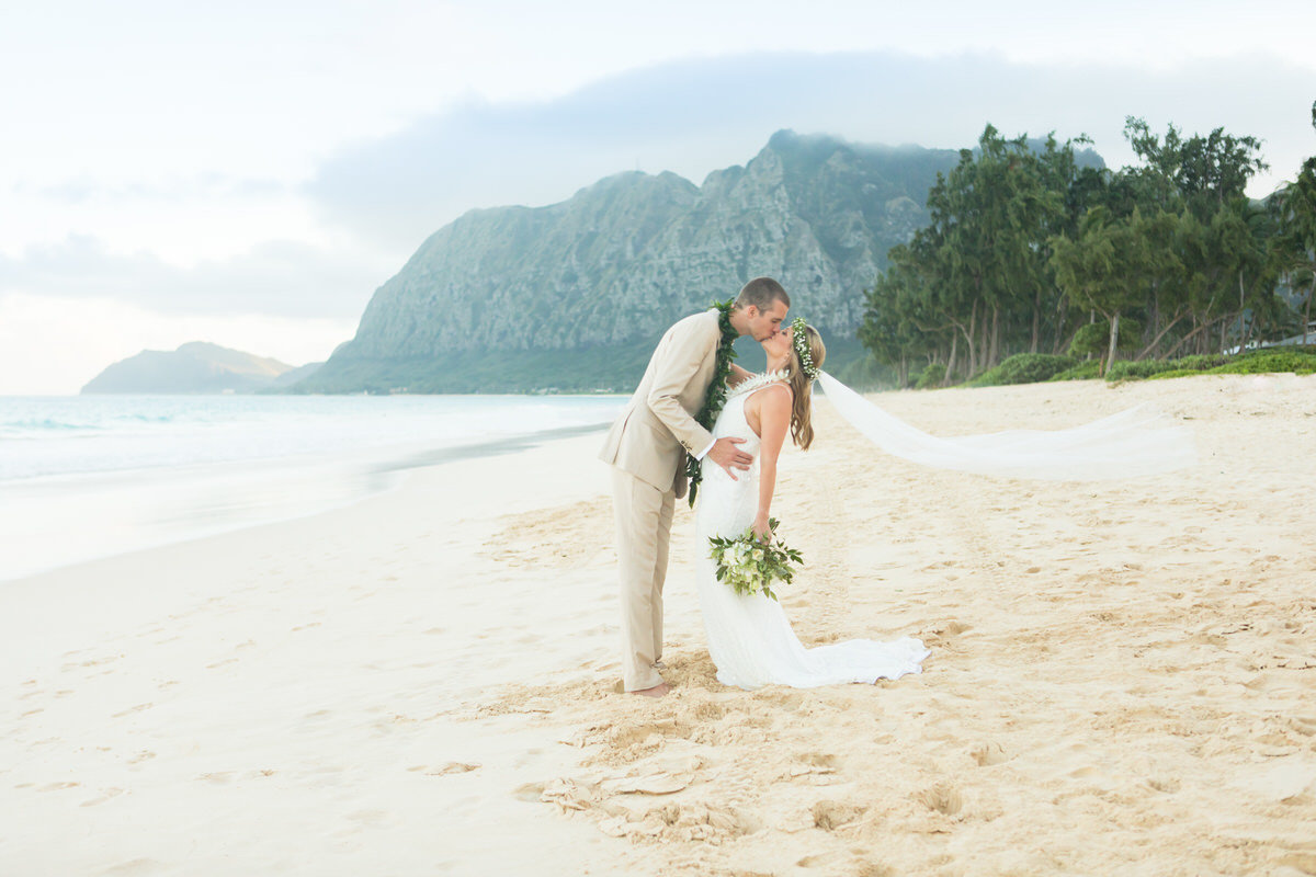 Find Oahu Wedding Packages Pricing For Beaches Venues In Hawaii