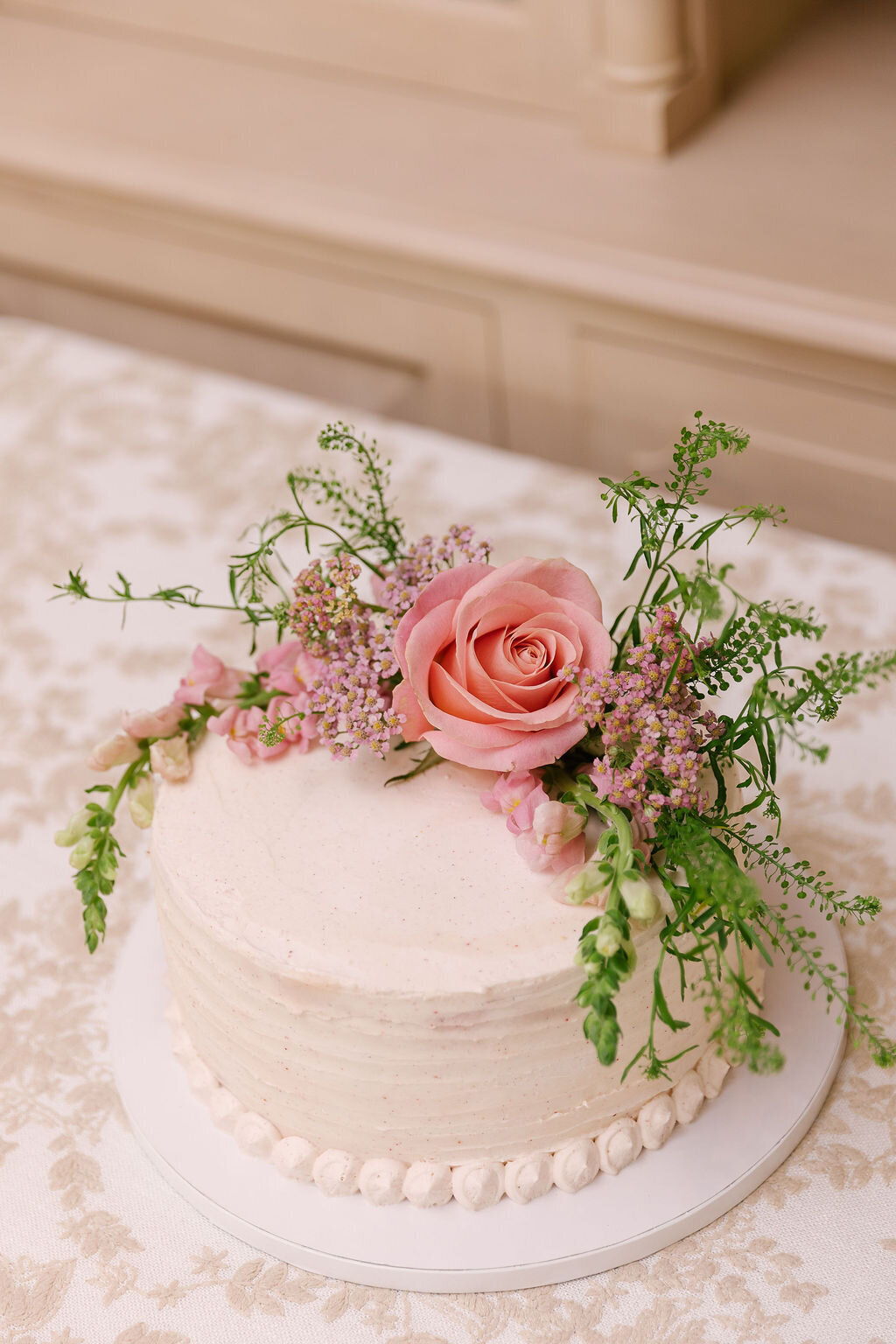 small wedding cake floral design