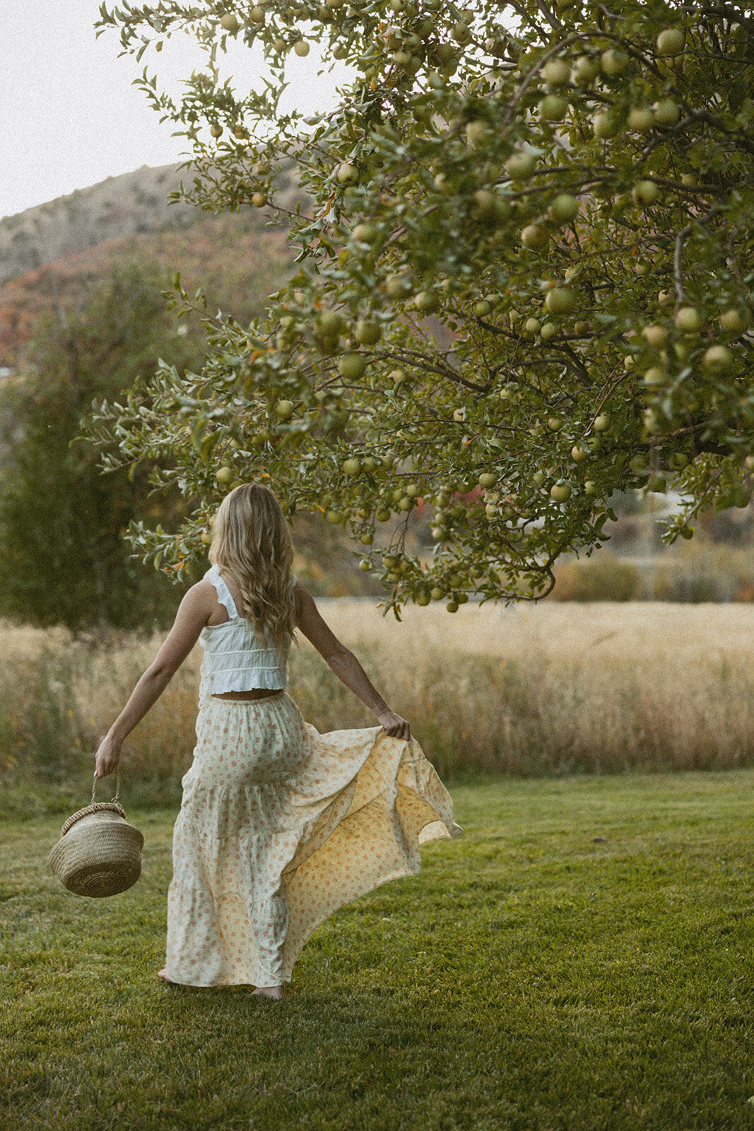 tanya-davids-photo-film-documentary-idaho-utah-oregon-washington-colorado-wedding-elopement-portrait-photographer-intention-session-apple-orchard-77