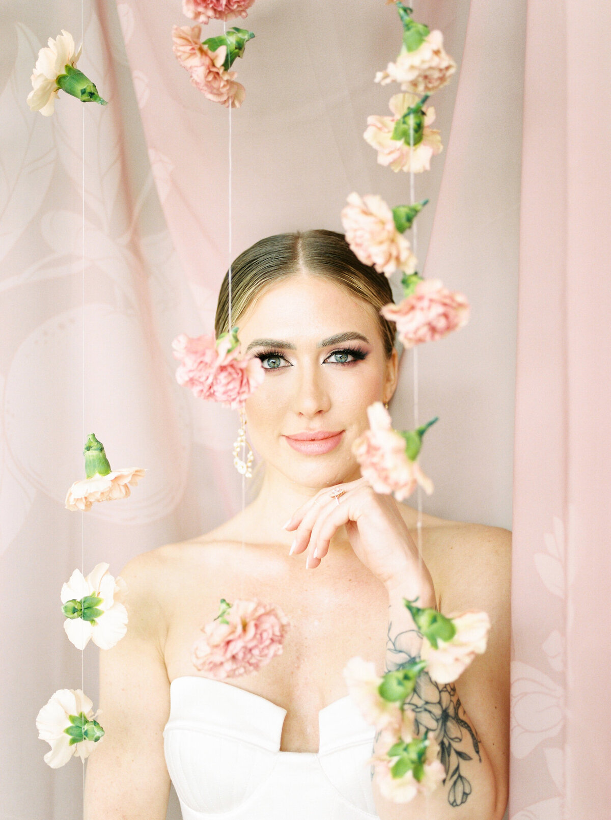 floral-and-field-design-bespoke-wedding-floral-styling-calgary-alberta-peach-kiss-editorial-bridal-groom-portraits-26