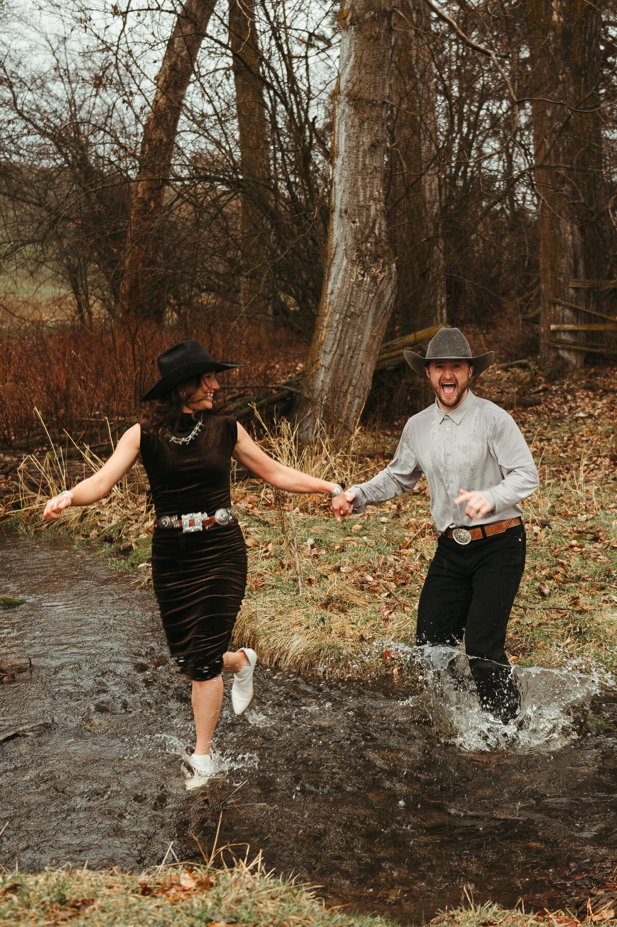 presley-gray-photo-montana-western-style-engagement-4625