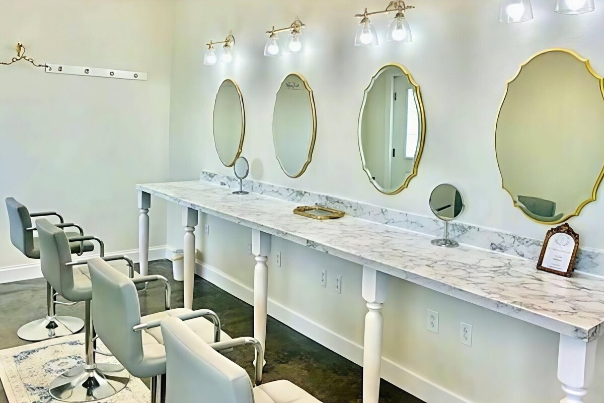 Bidal-Suite-Mirror-Makeup-The-Legacy-at-Willow-Pond.JPG