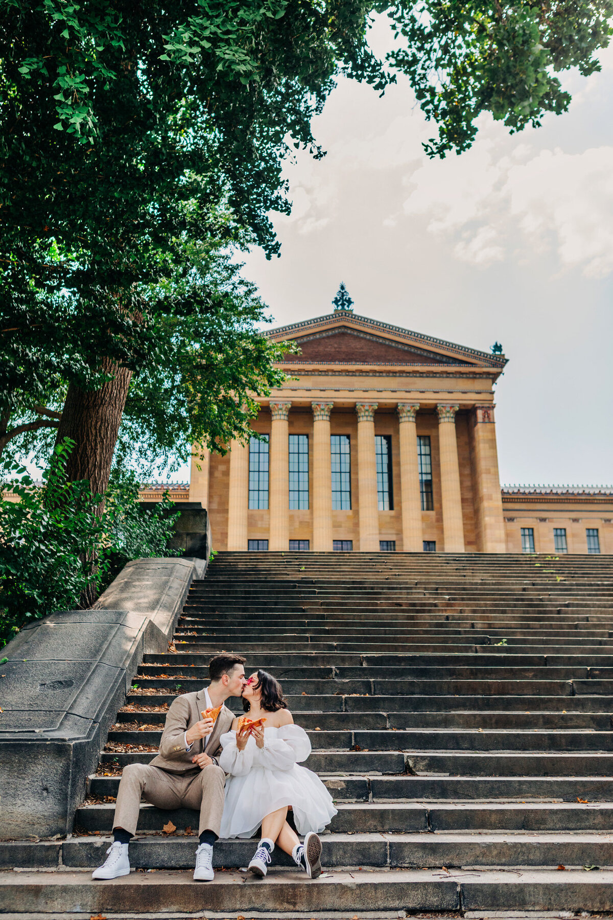 philadelphia-elopement-pizza-009