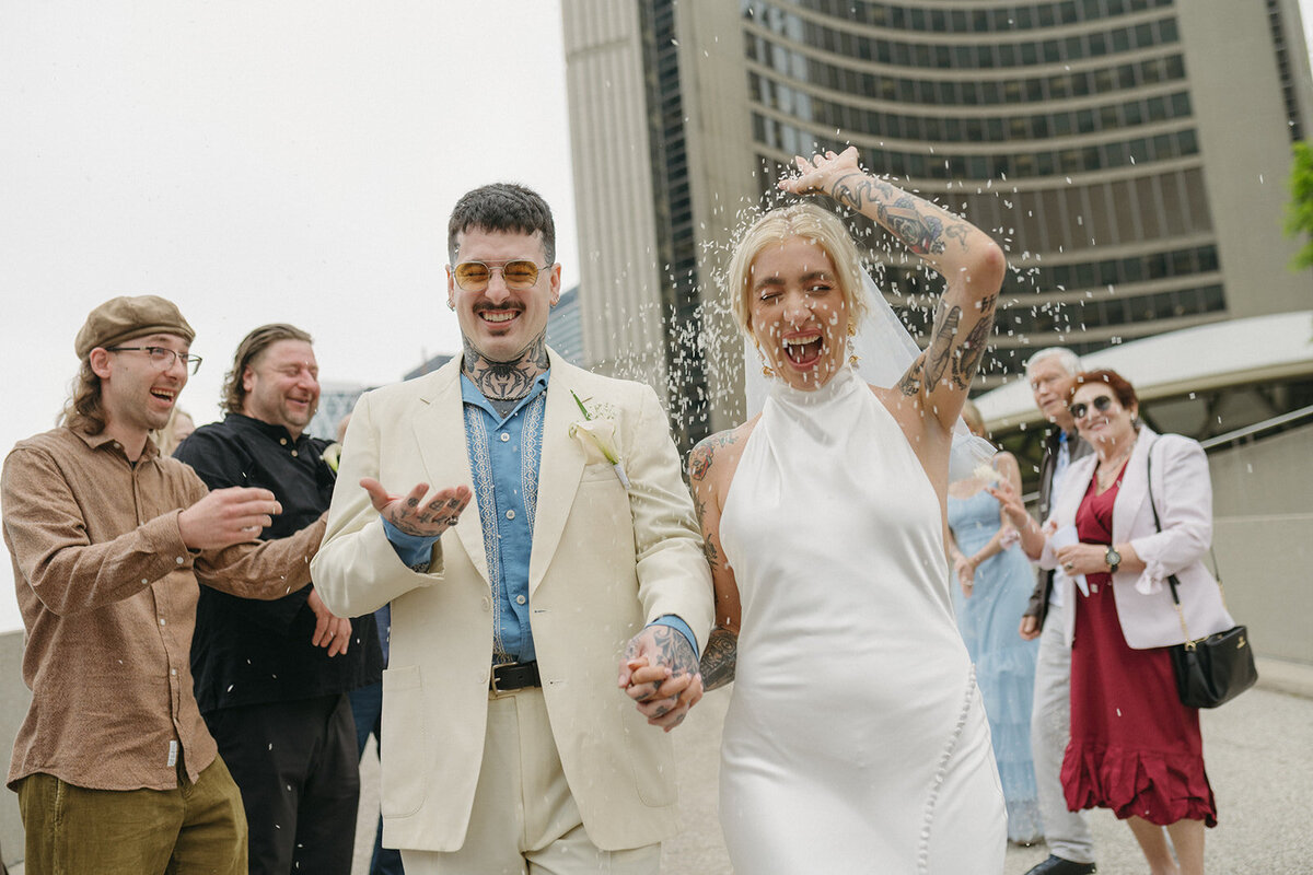 toronto-city-elopement-city-hall-edgy-nontradional-thedrake-rainy-day-cool-alternative-029